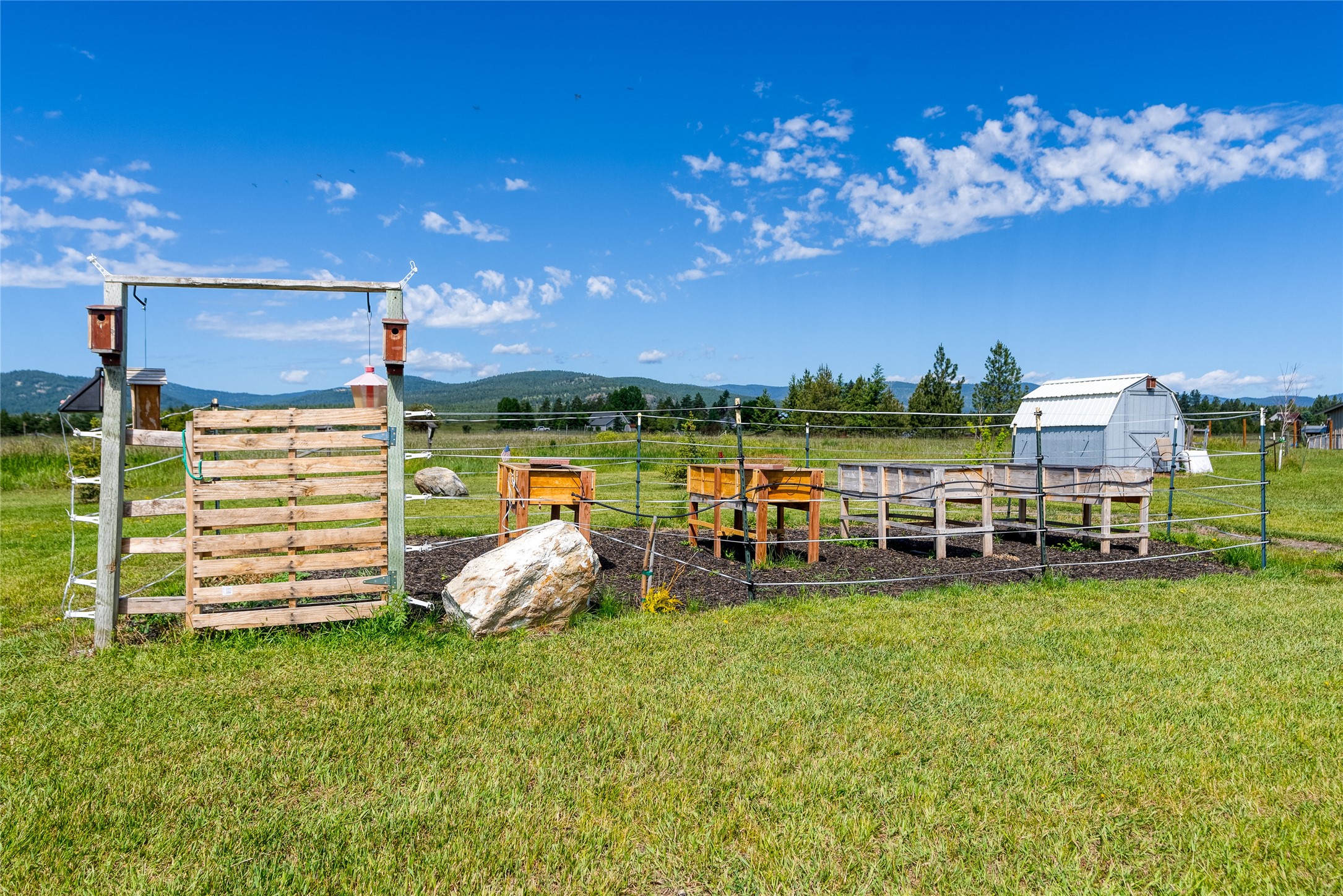 154 W Valley Acres
