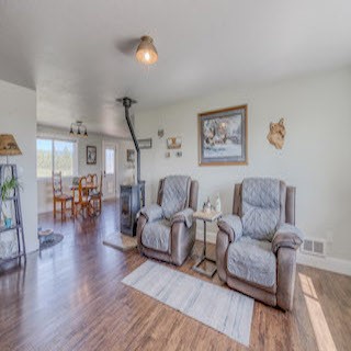 154 W Valley Acres