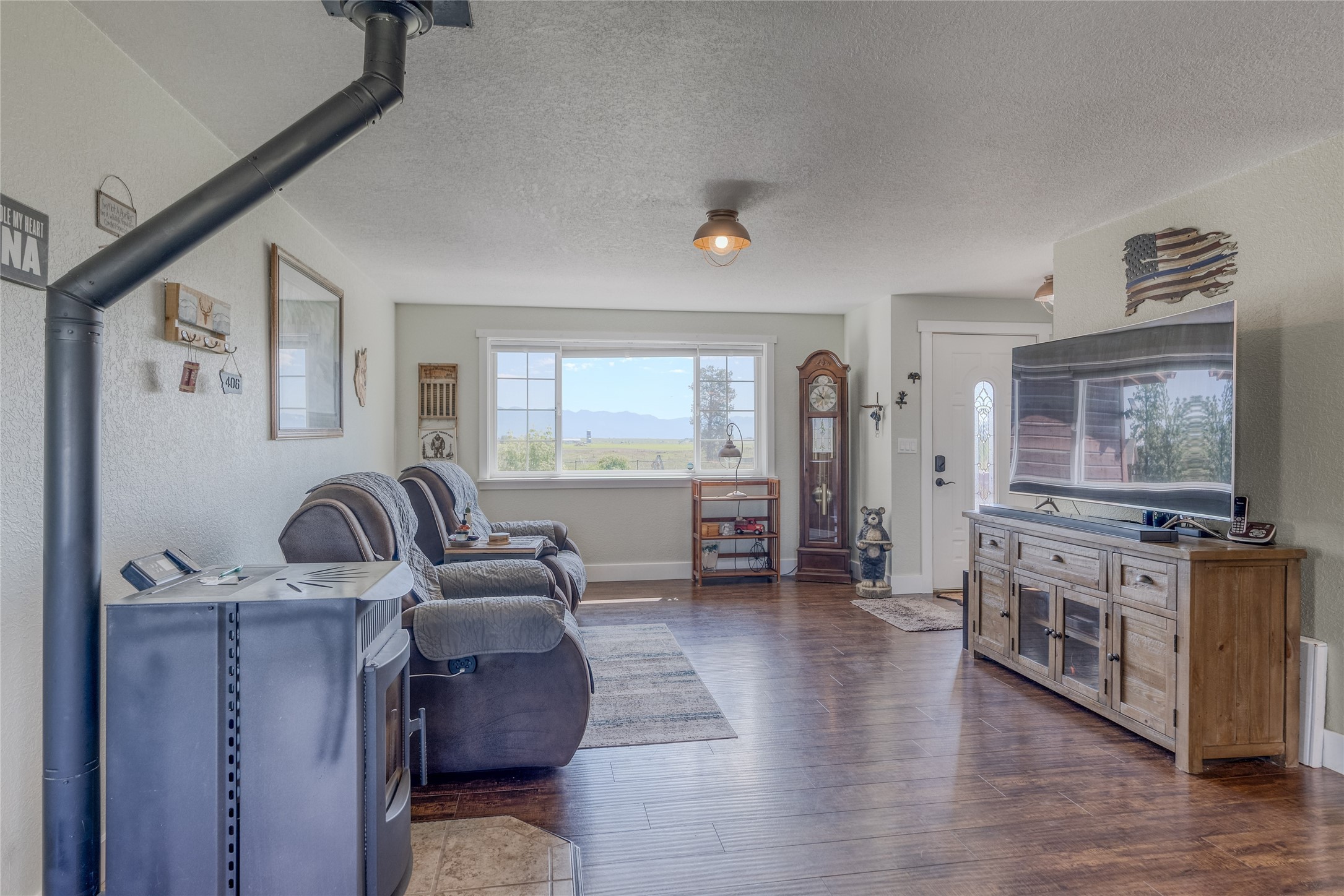 154 W Valley Acres