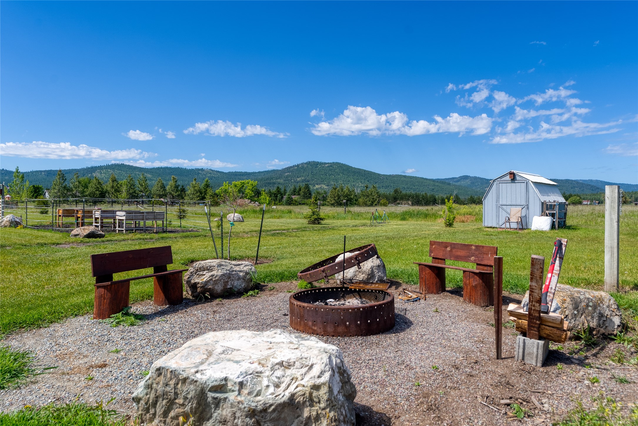 154 W Valley Acres