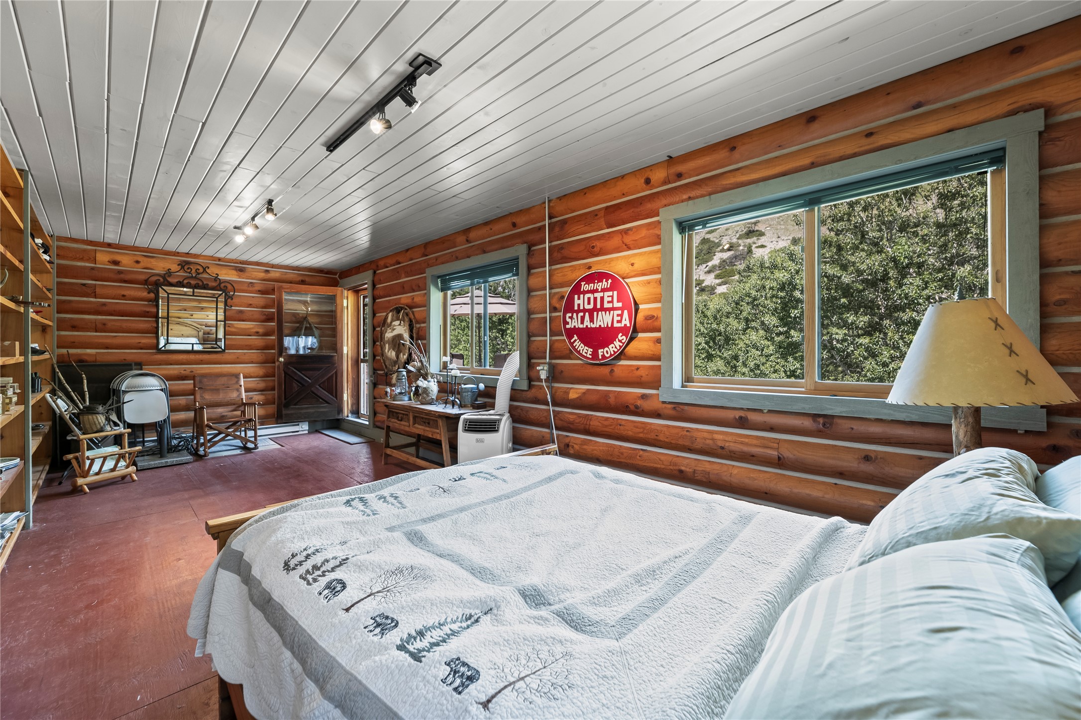 380 W Boulder Road