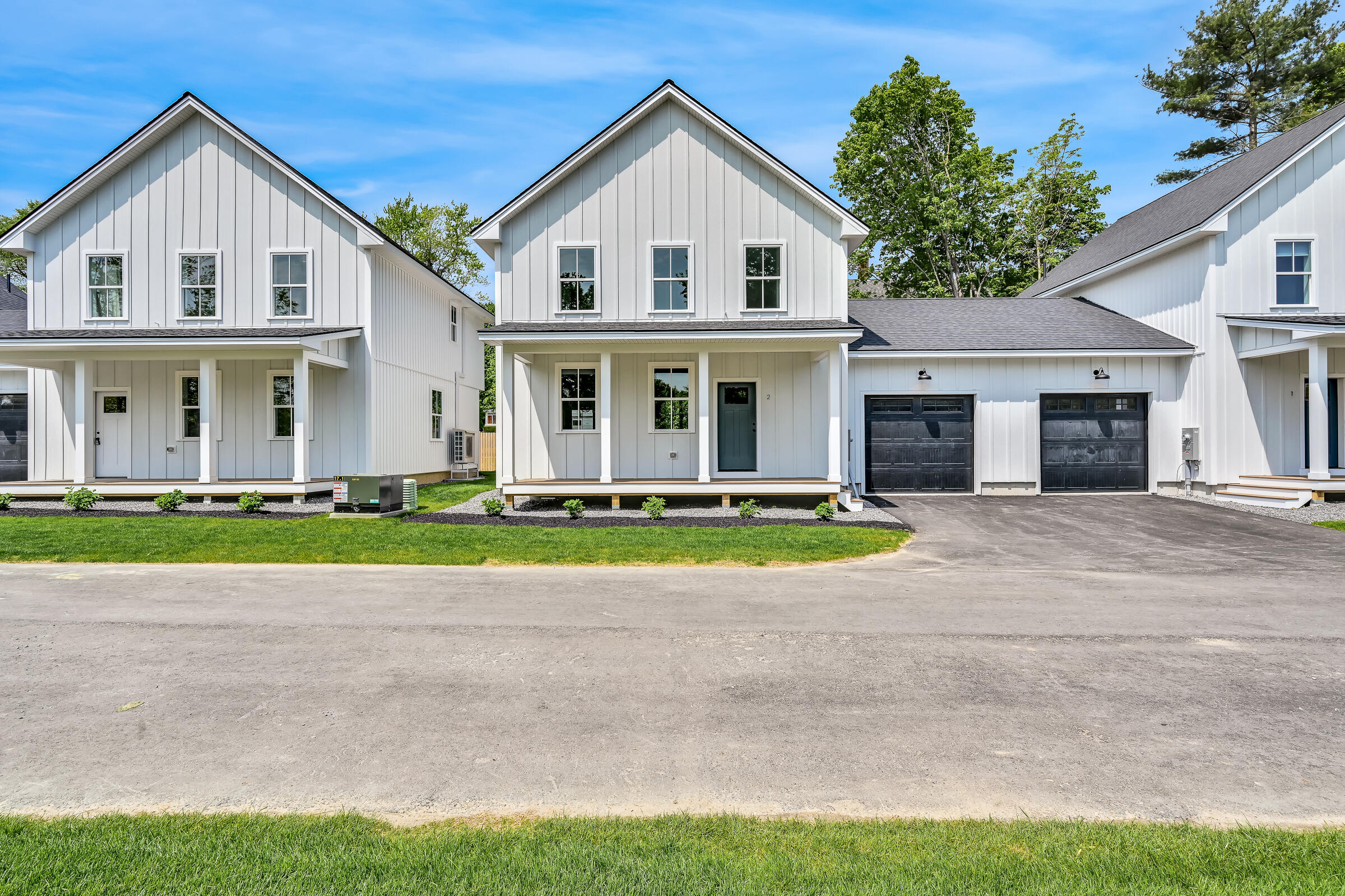 8 Magnolia Lane, 8
