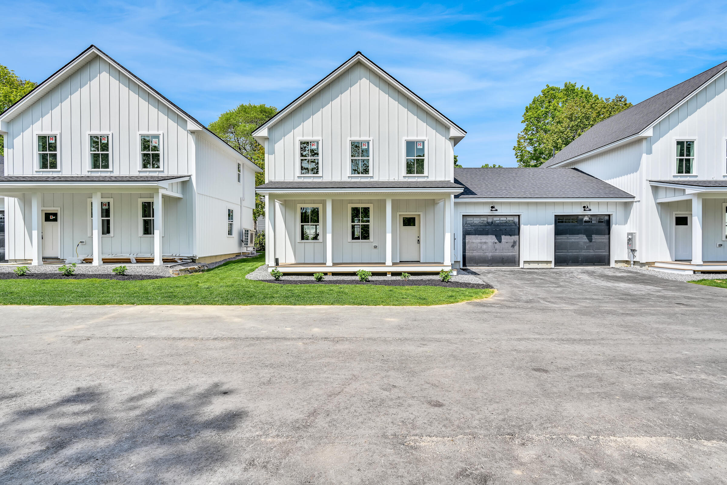 8 Magnolia Lane, 8