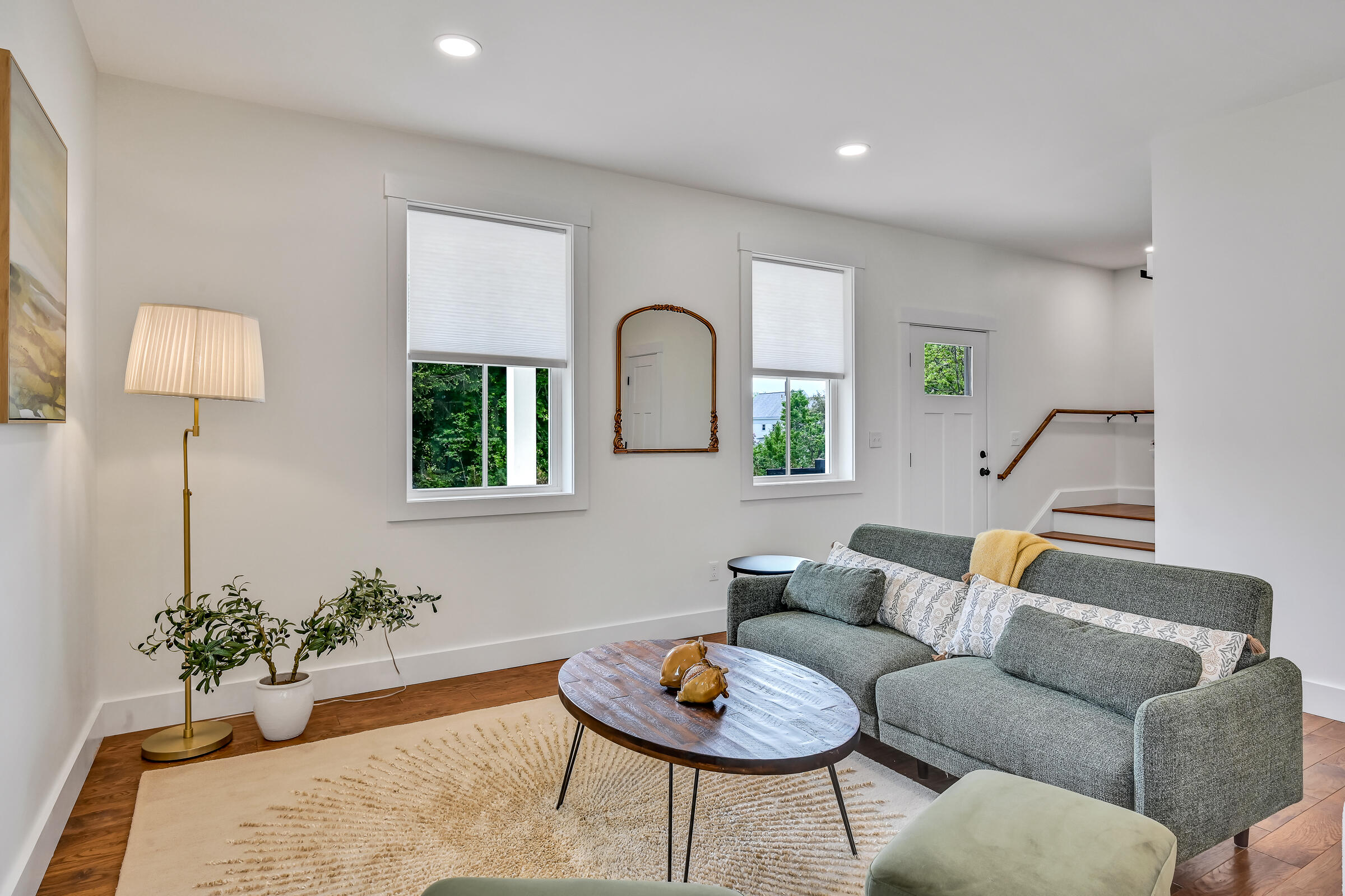 8 Magnolia Lane, 8