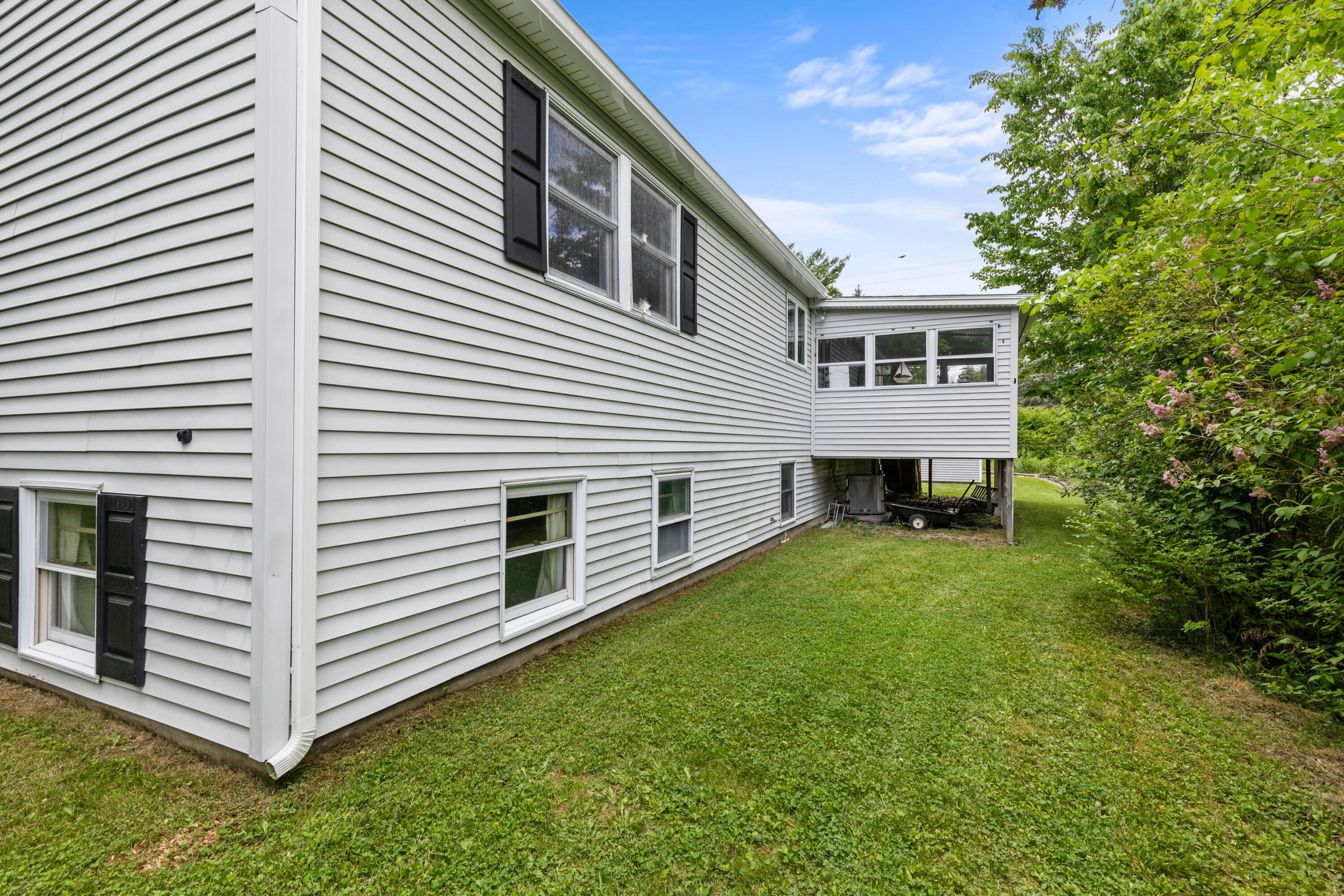 33 Cathedral Oaks Drive