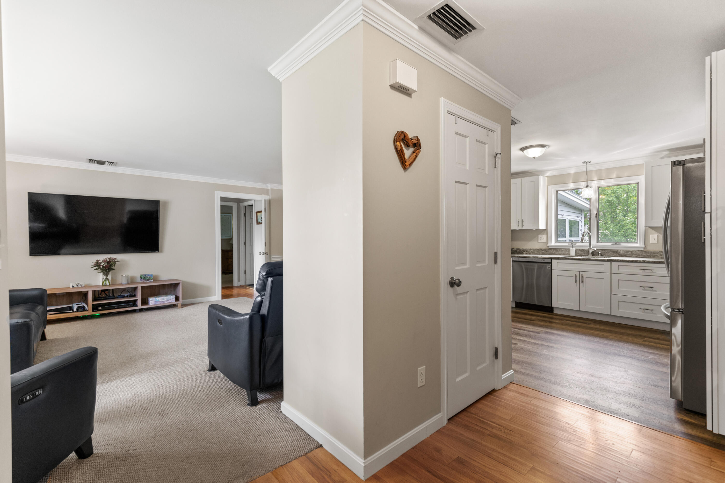 33 Cathedral Oaks Drive