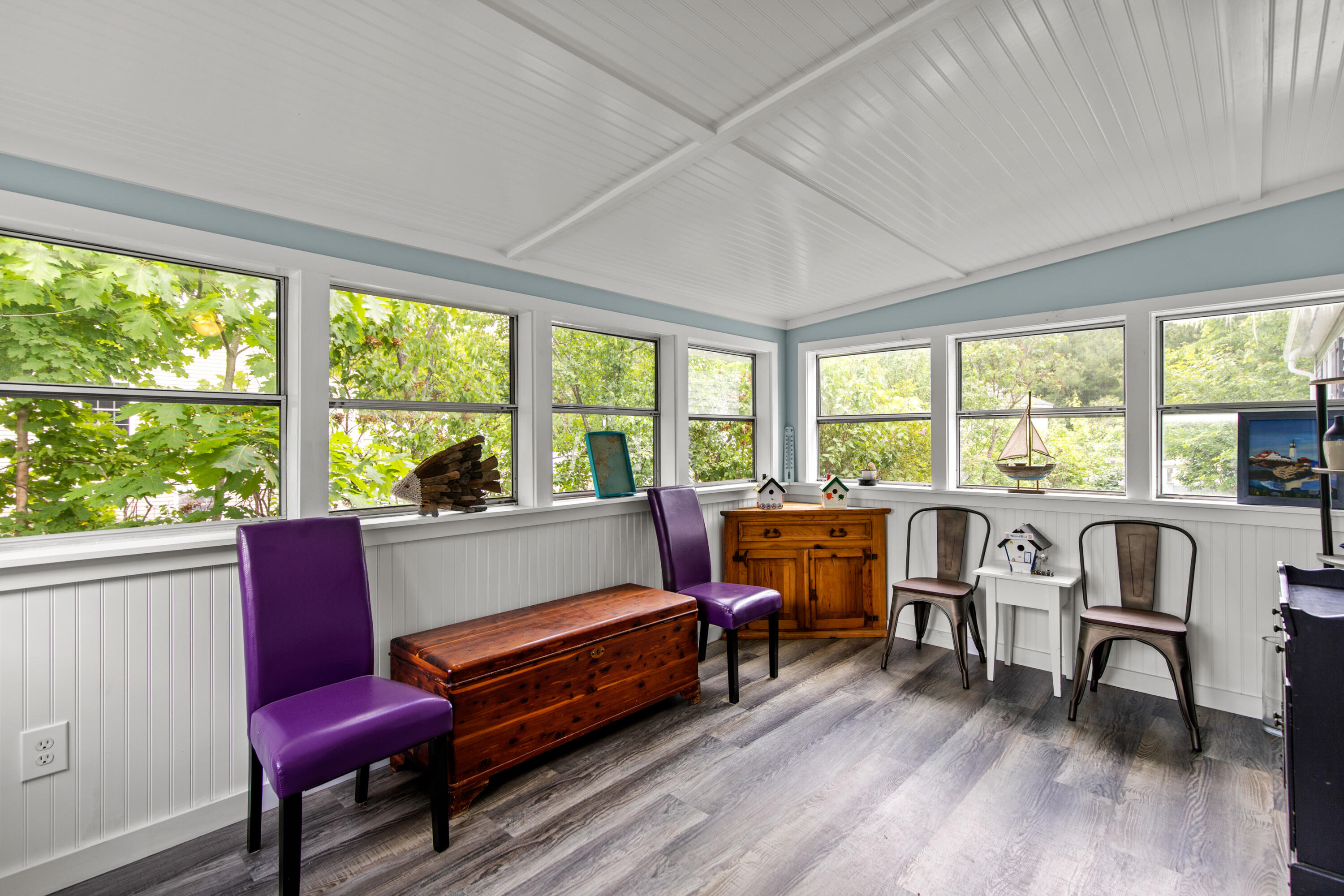 33 Cathedral Oaks Drive
