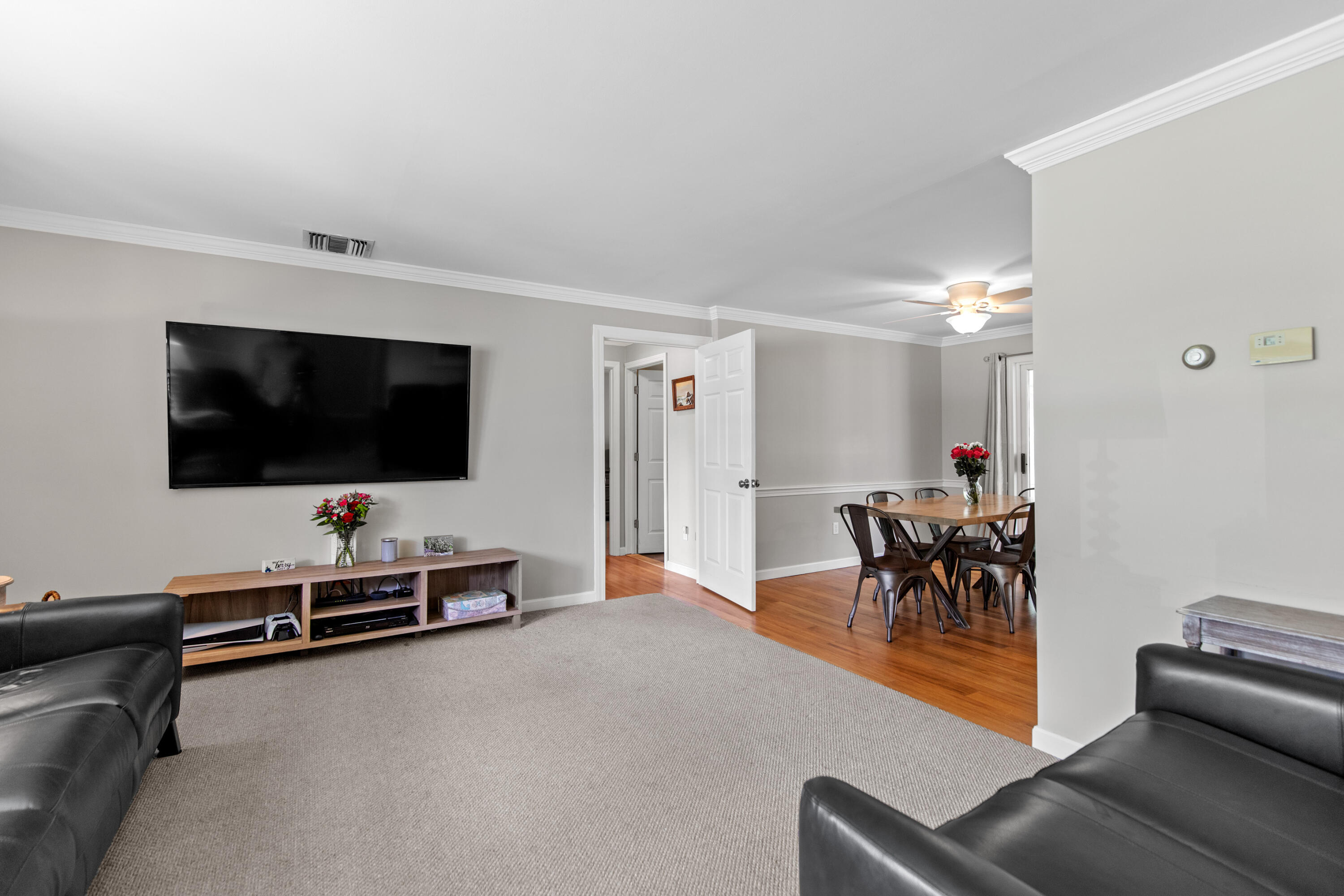 33 Cathedral Oaks Drive