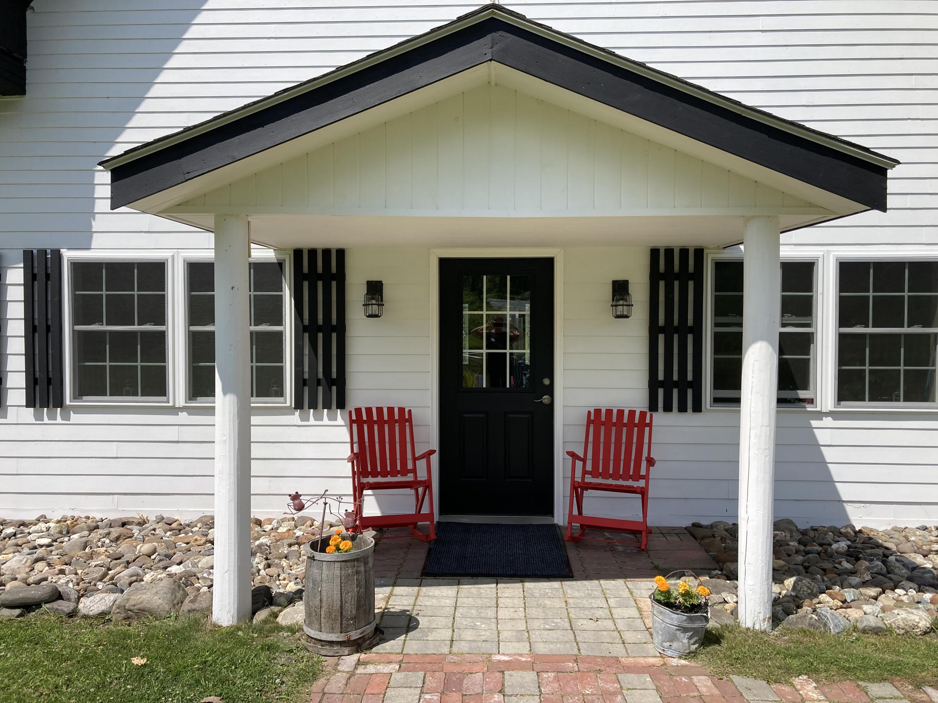 1586 St. John Road