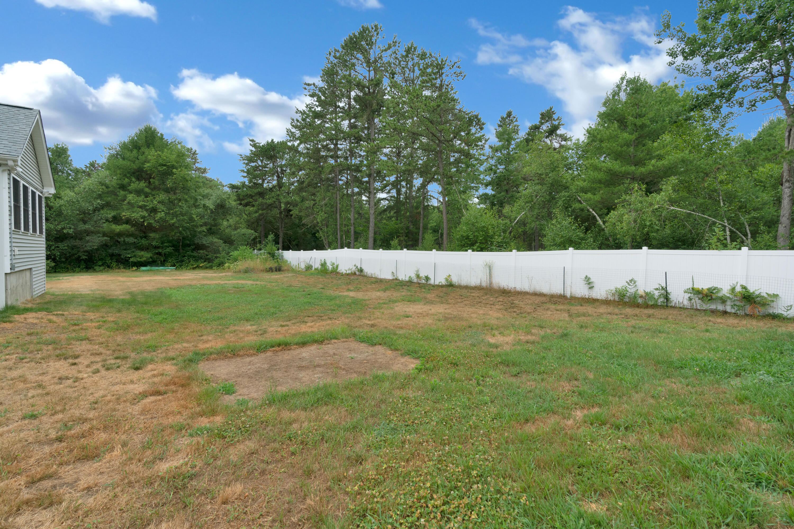 83 Country Club 2 Road