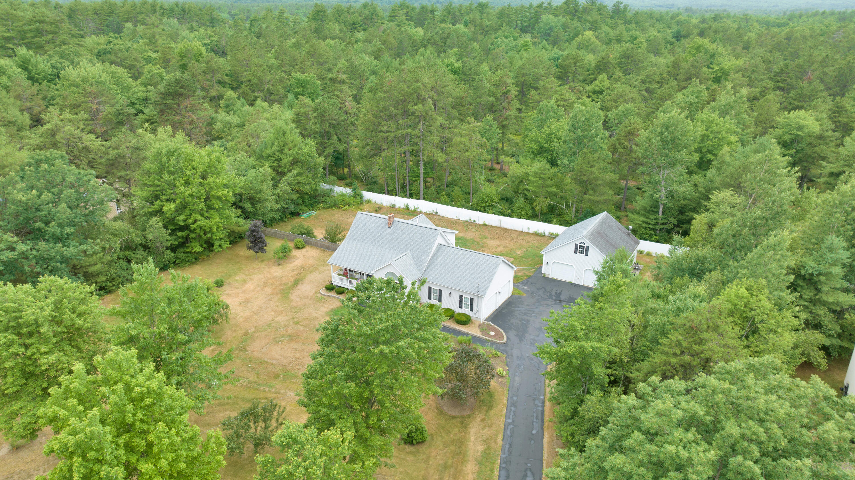 83 Country Club 2 Road