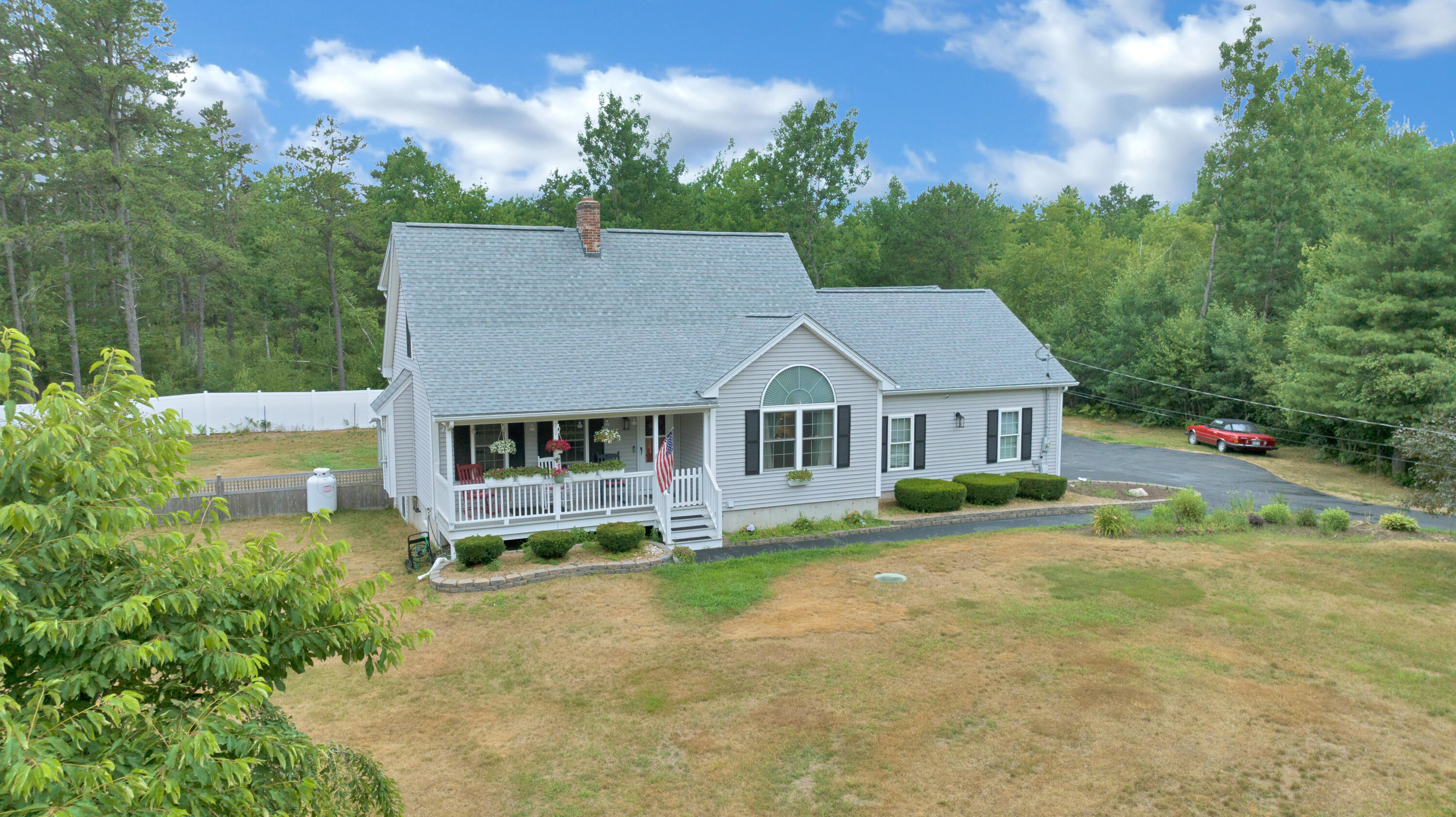 83 Country Club 2 Road