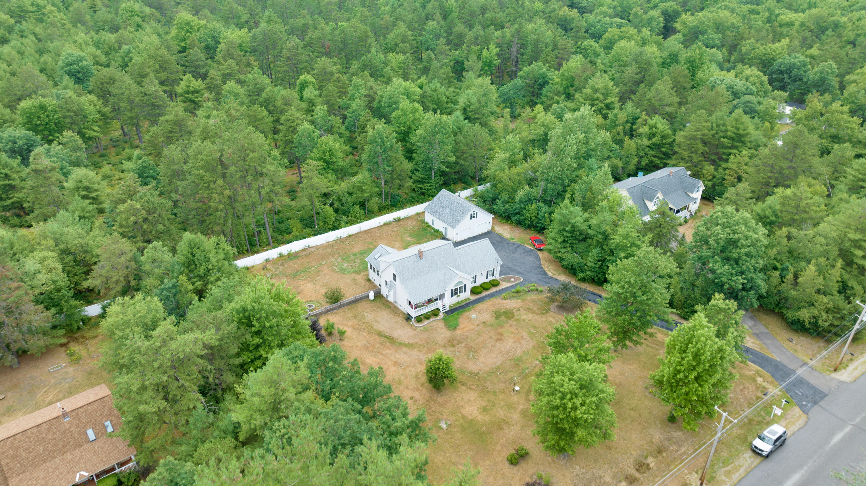 83 Country Club 2 Road