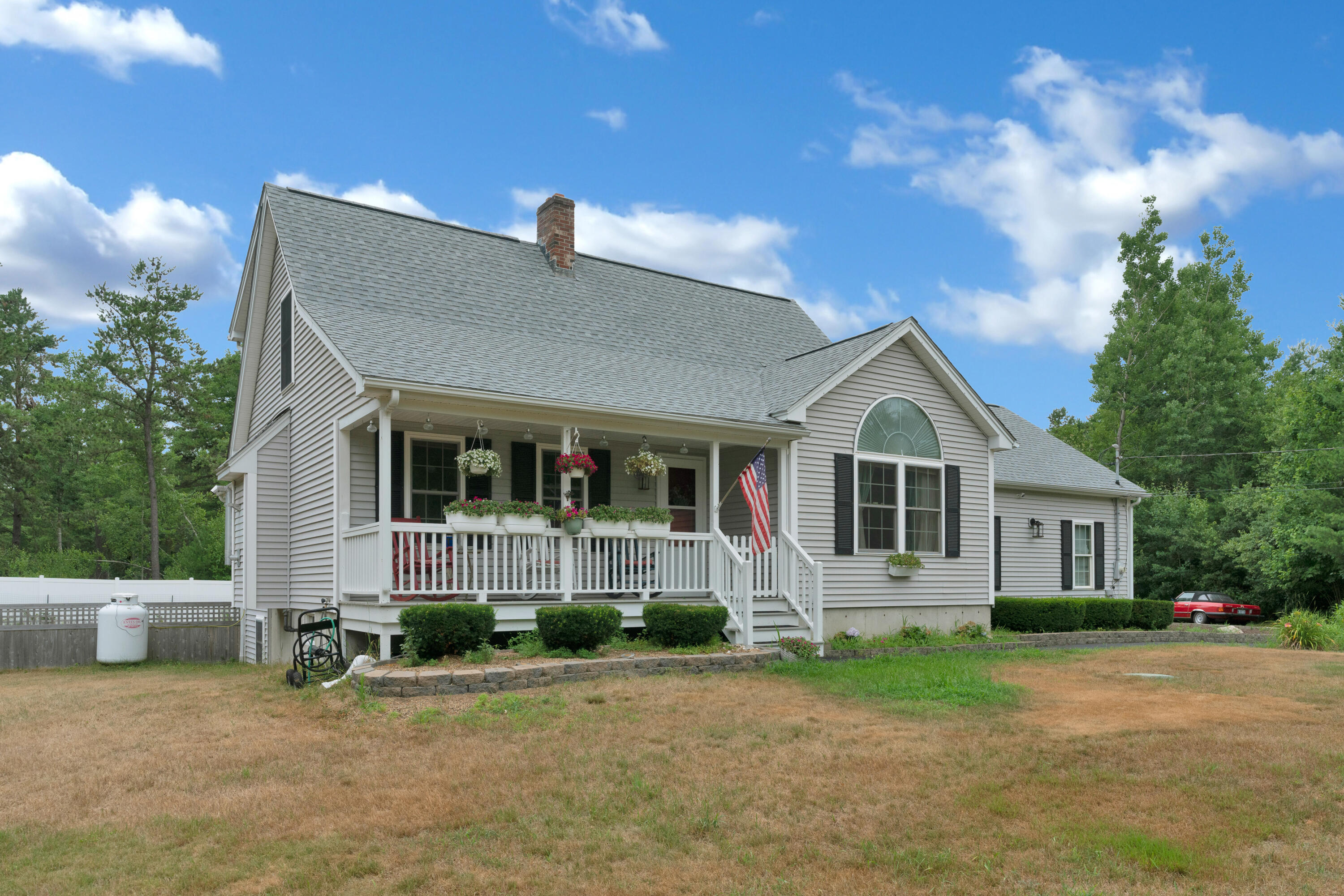 83 Country Club 2 Road