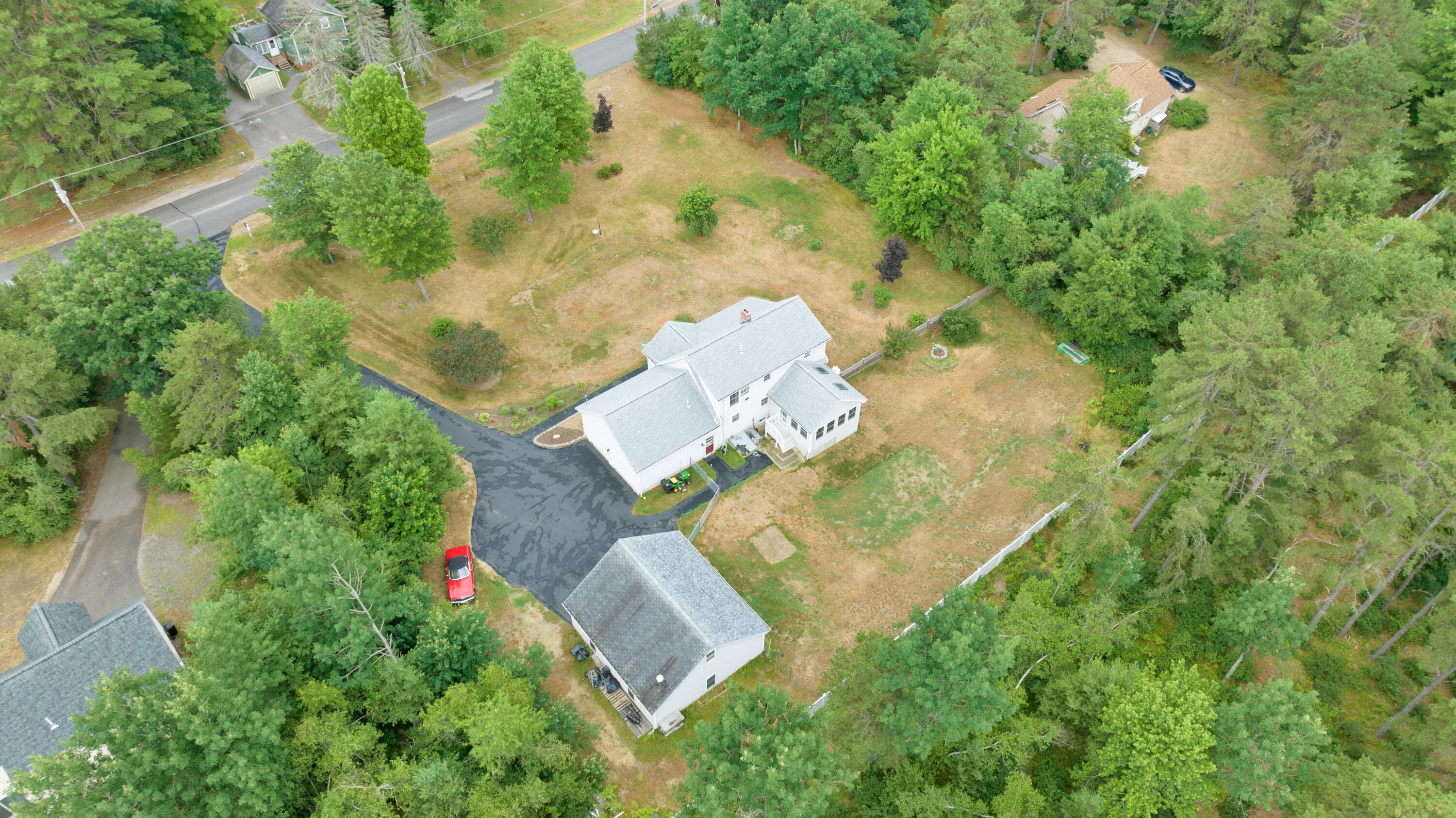 83 Country Club 2 Road