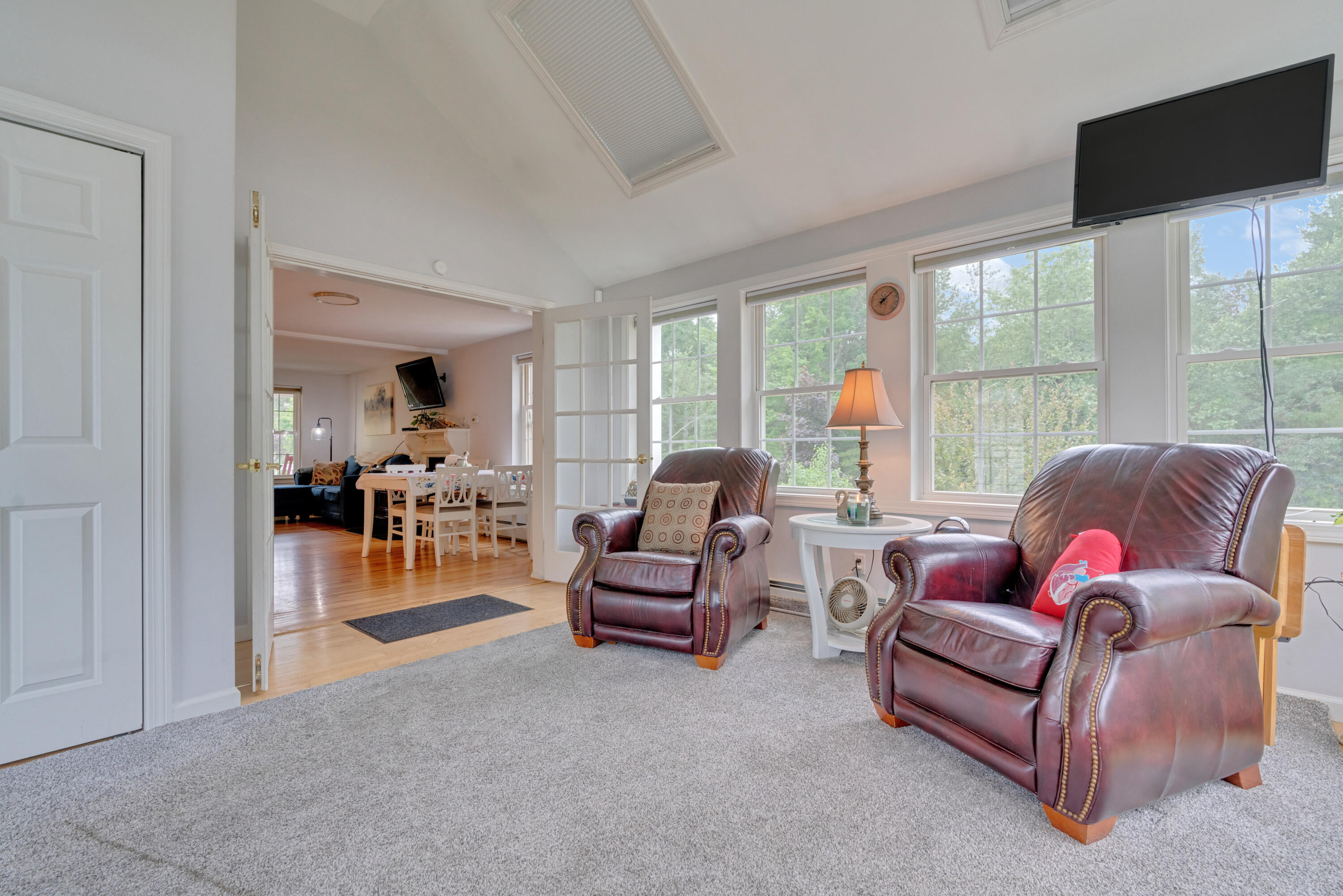 83 Country Club 2 Road