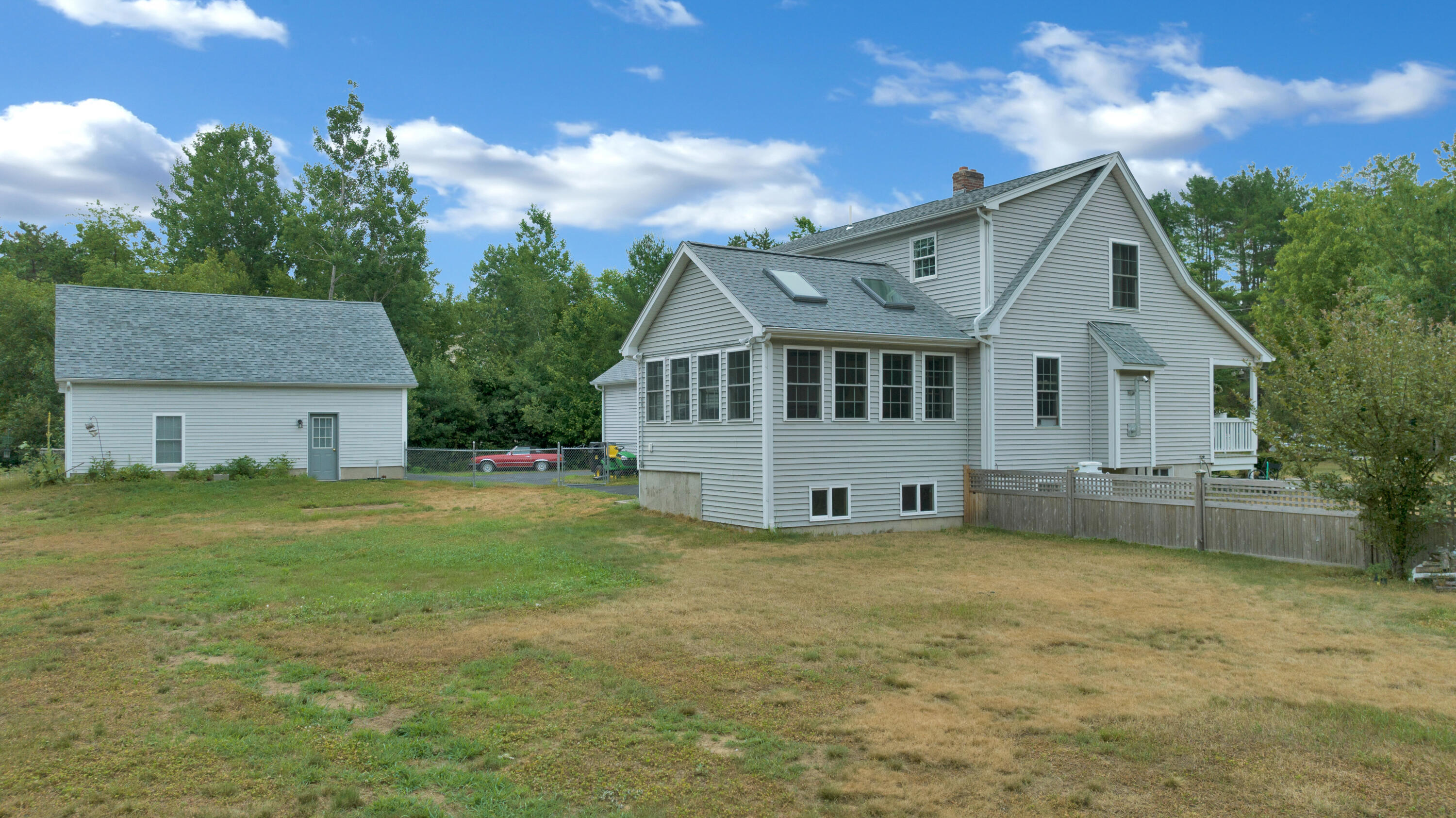 83 Country Club 2 Road