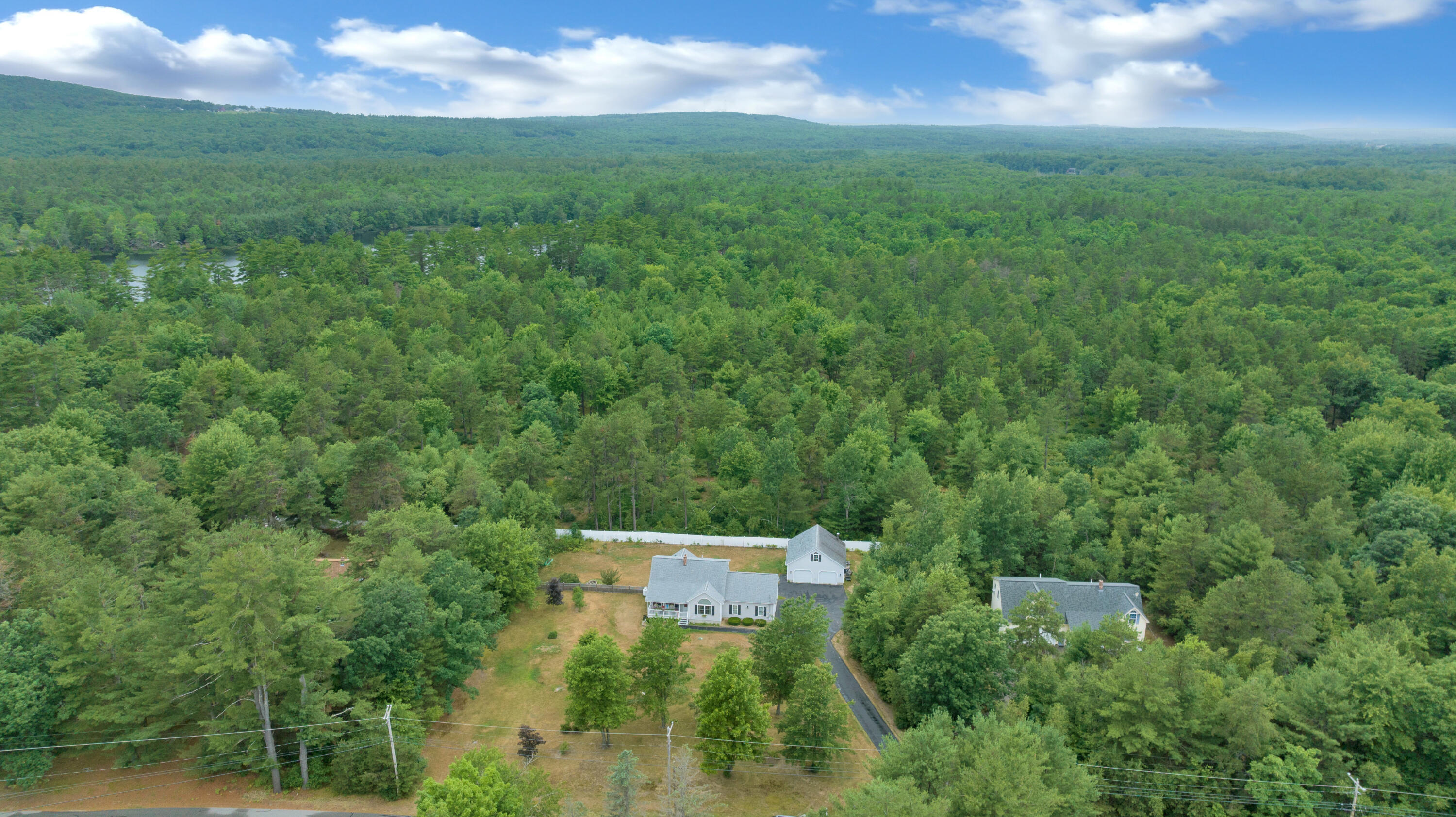 83 Country Club 2 Road