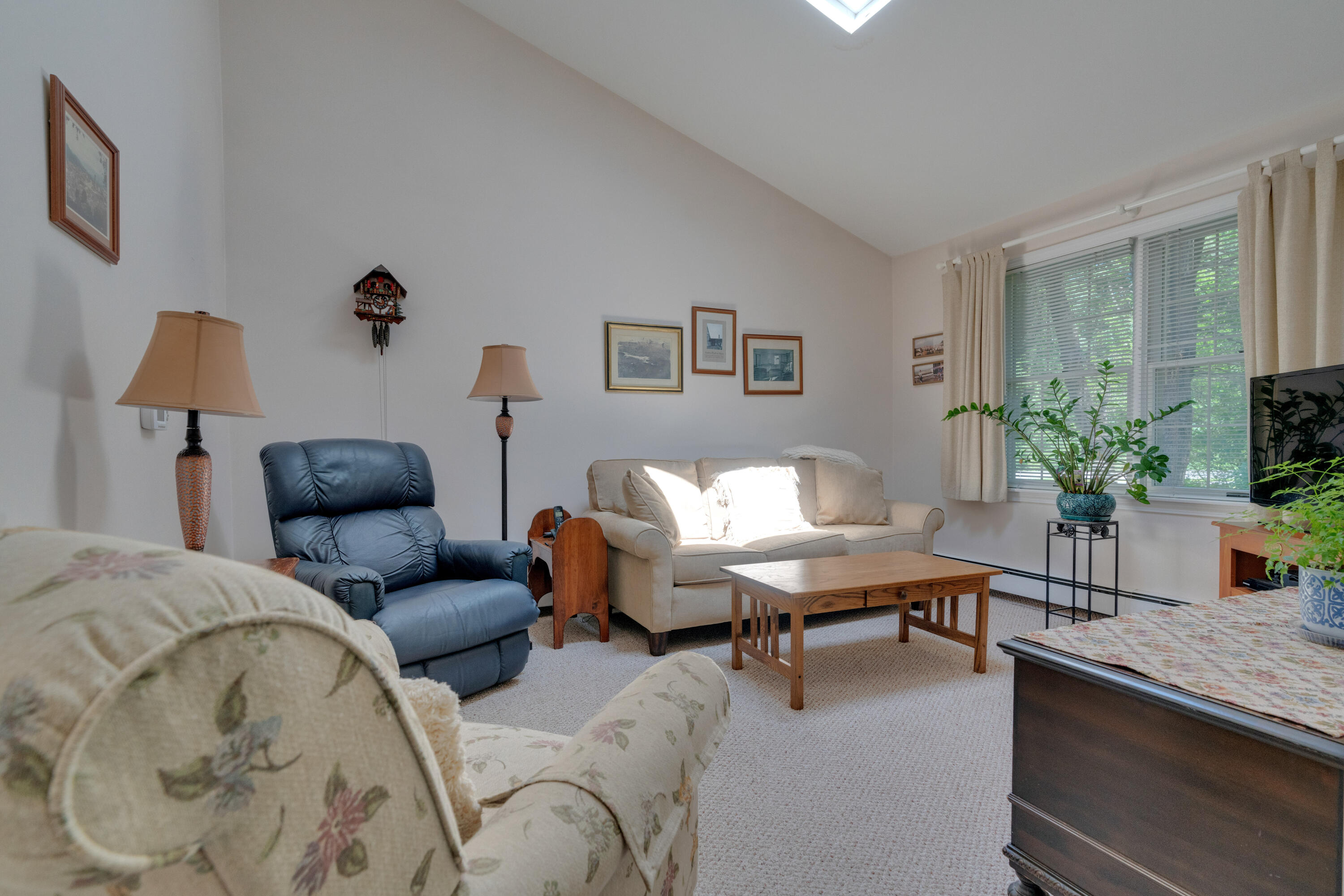 4 Settlers Court, 302
