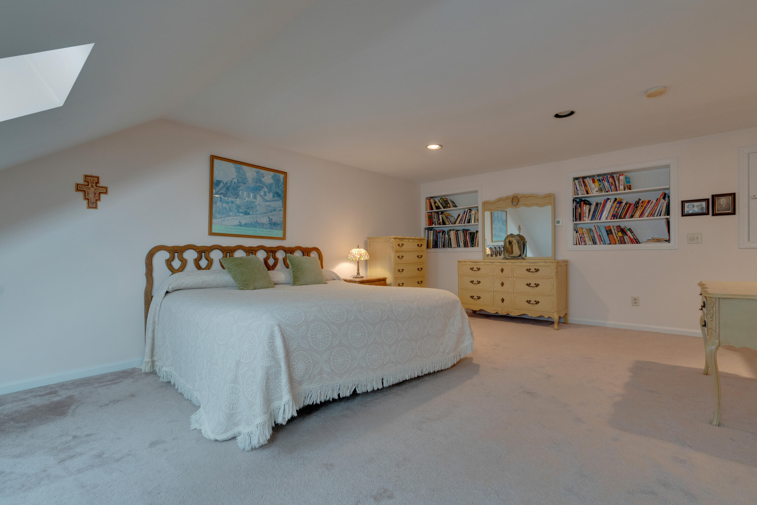 4 Settlers Court, 302