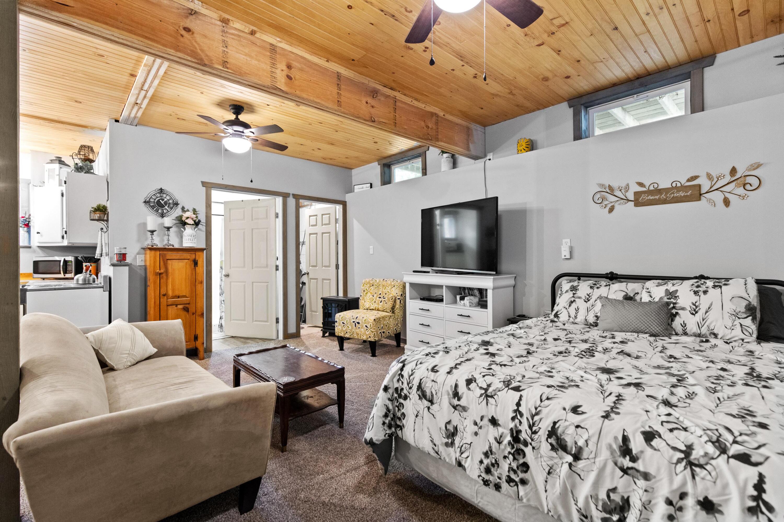 589 Songo Pond Road
