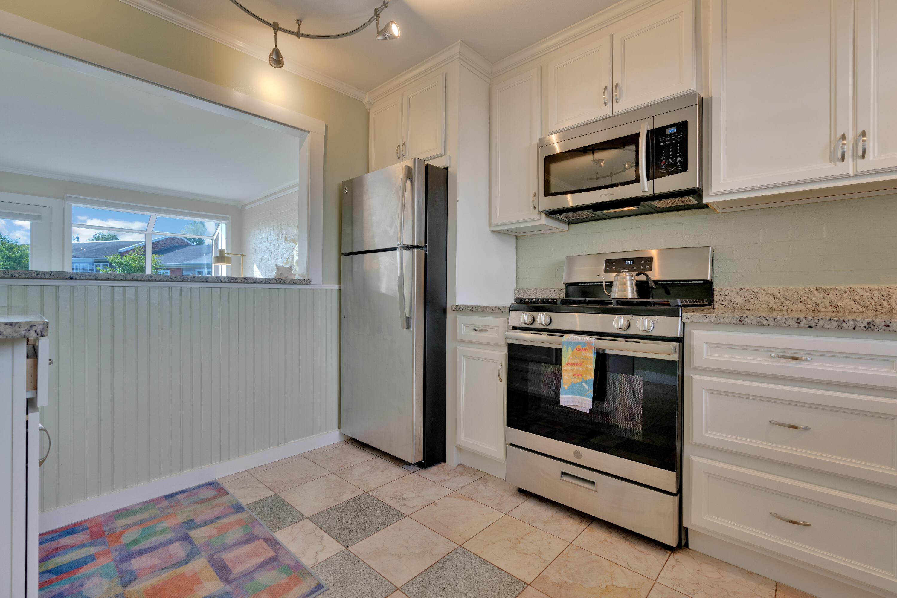 206 Congress Street, 206