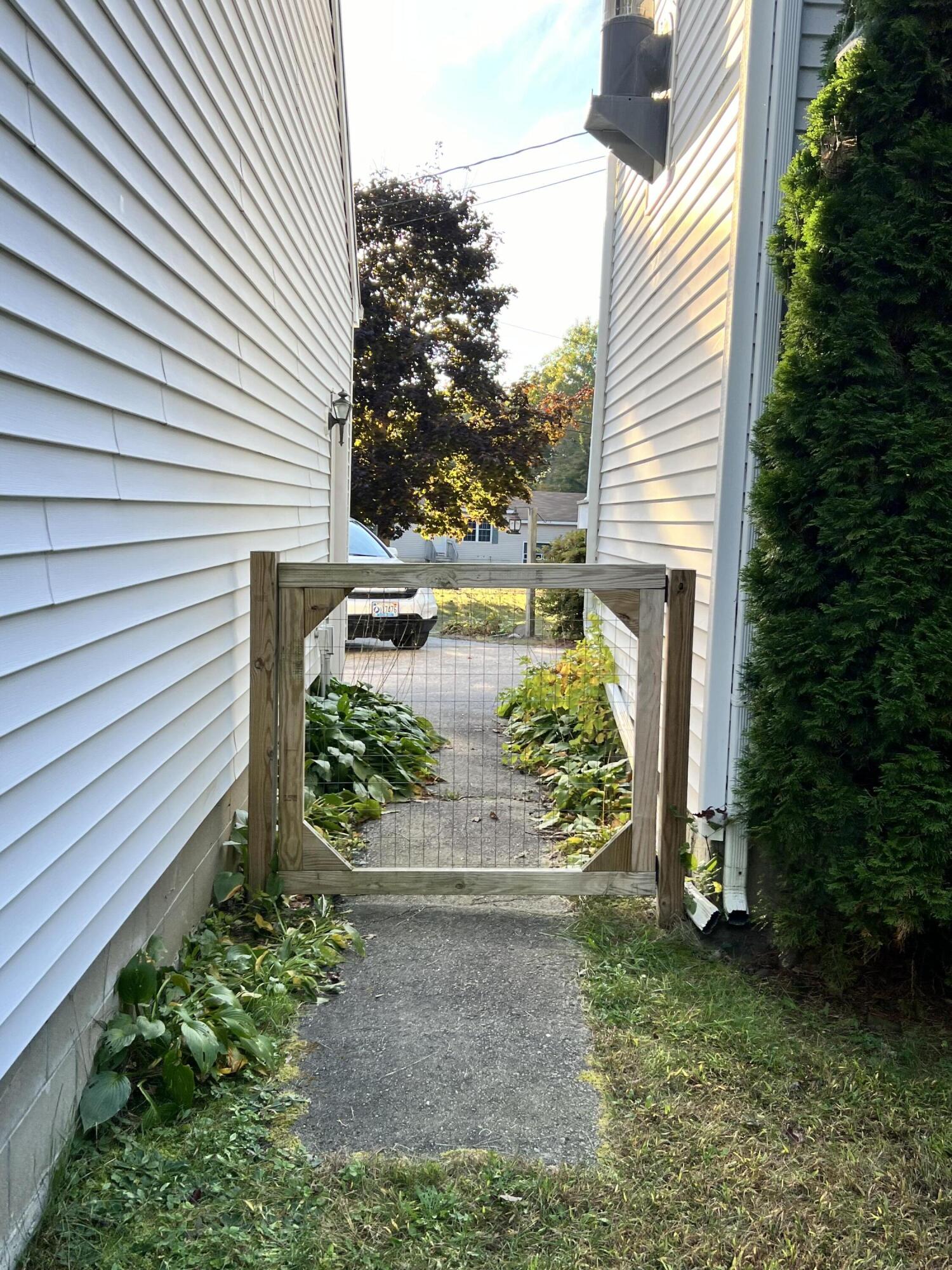 80 Fall Ridge Road