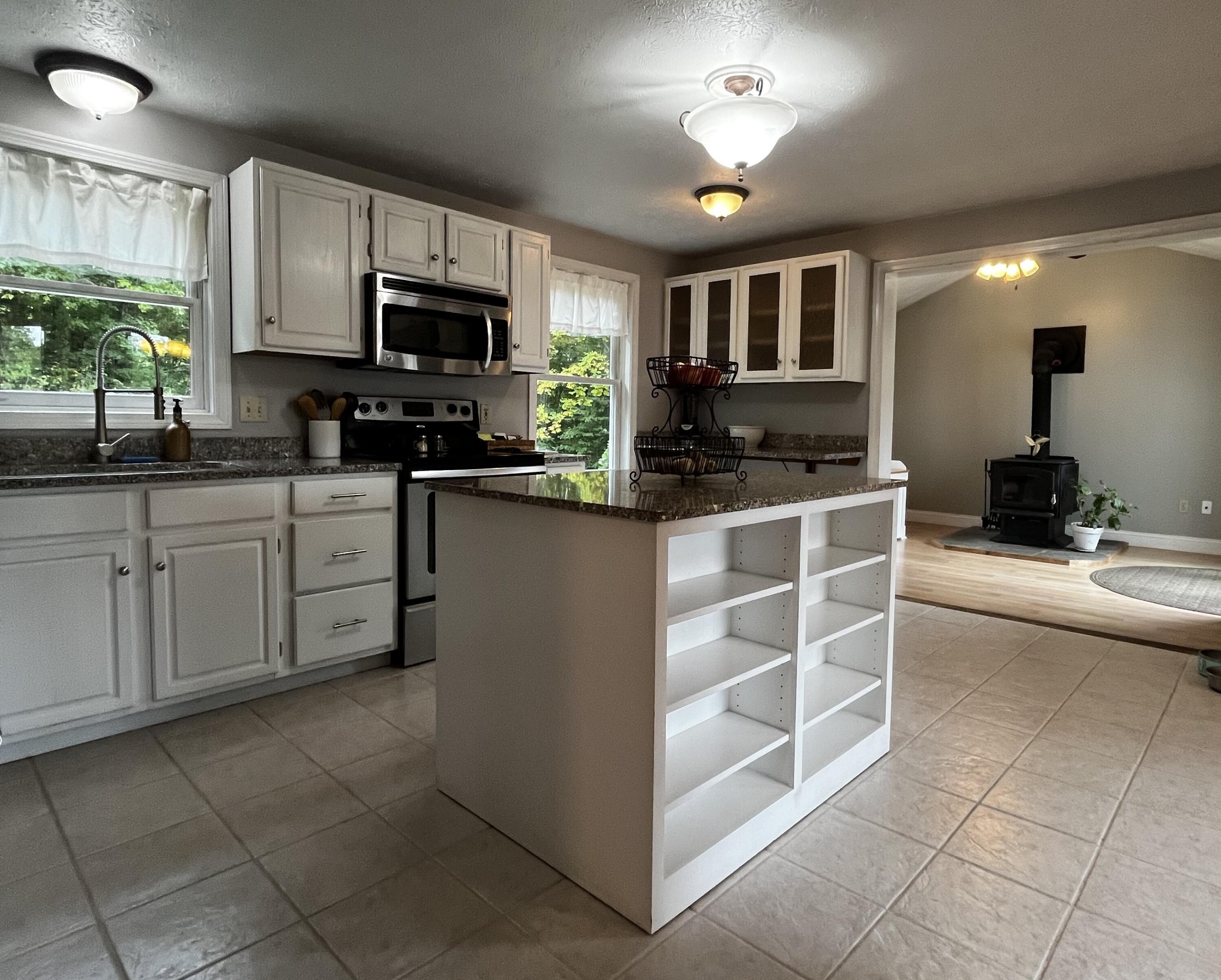 80 Fall Ridge Road