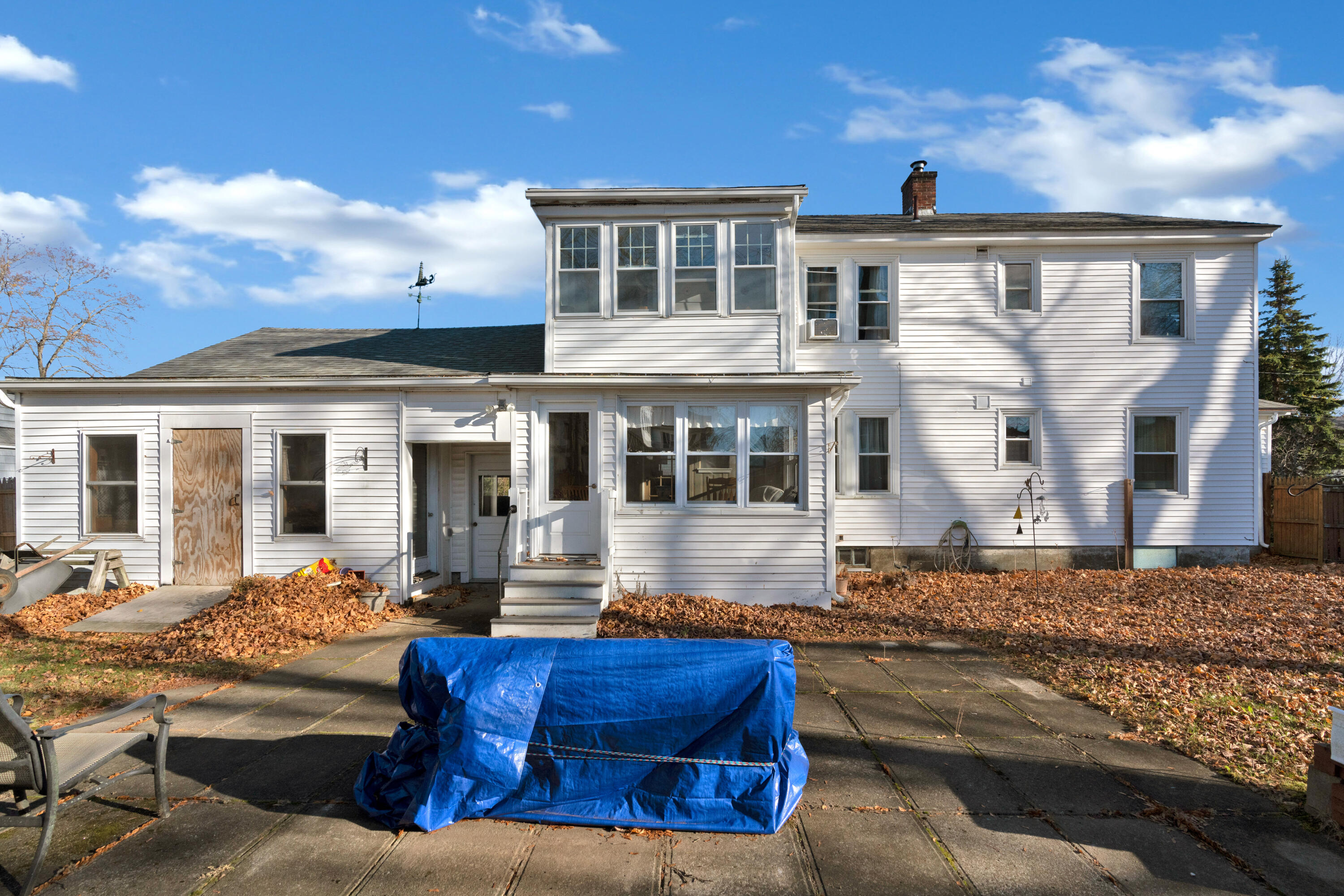 10 Herring Avenue