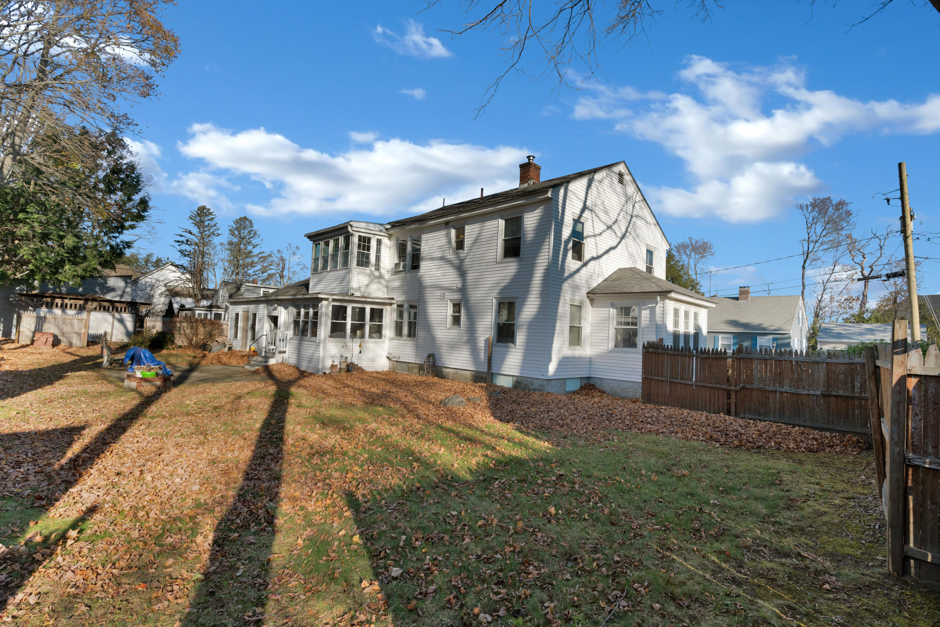 10 Herring Avenue