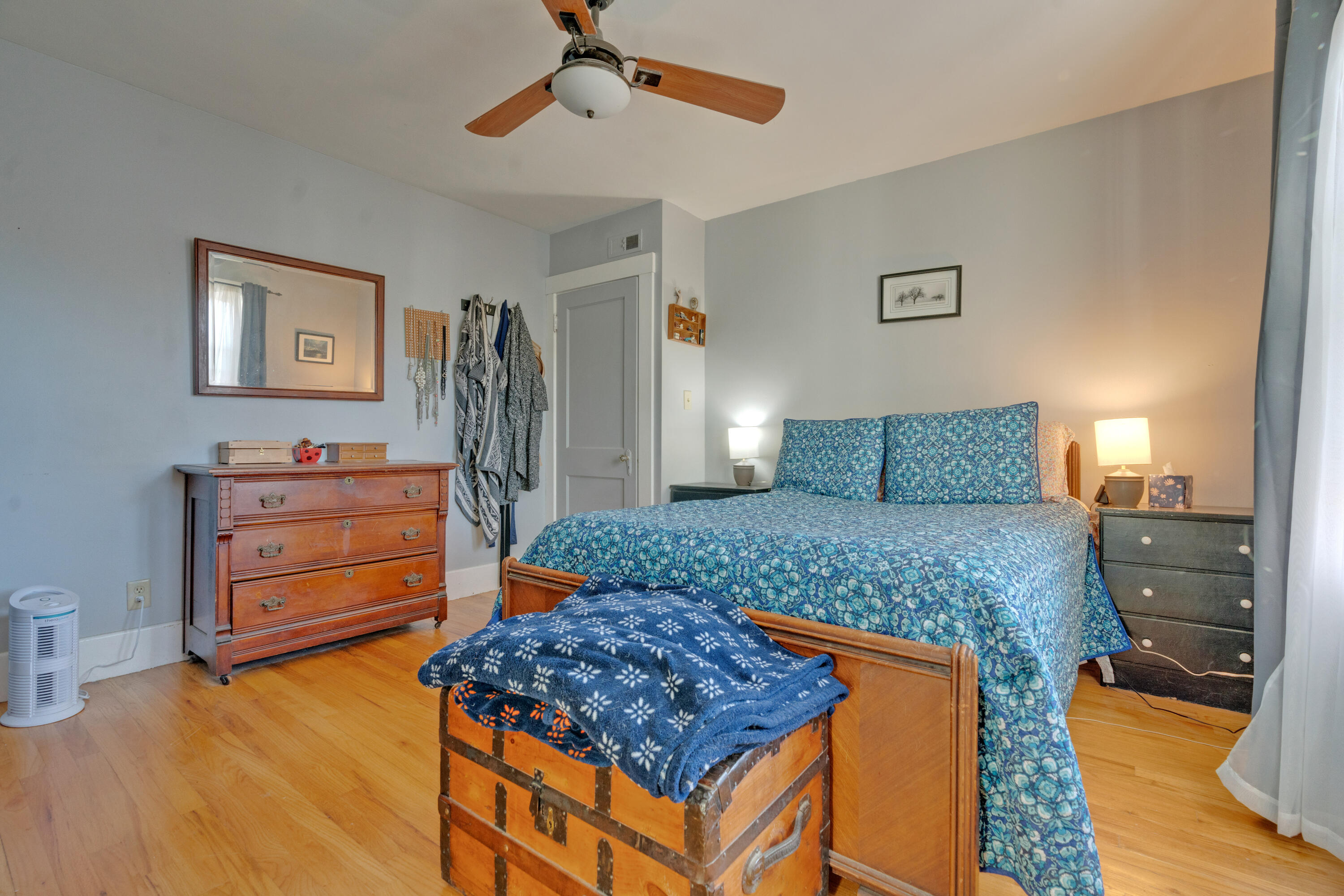 10 Herring Avenue