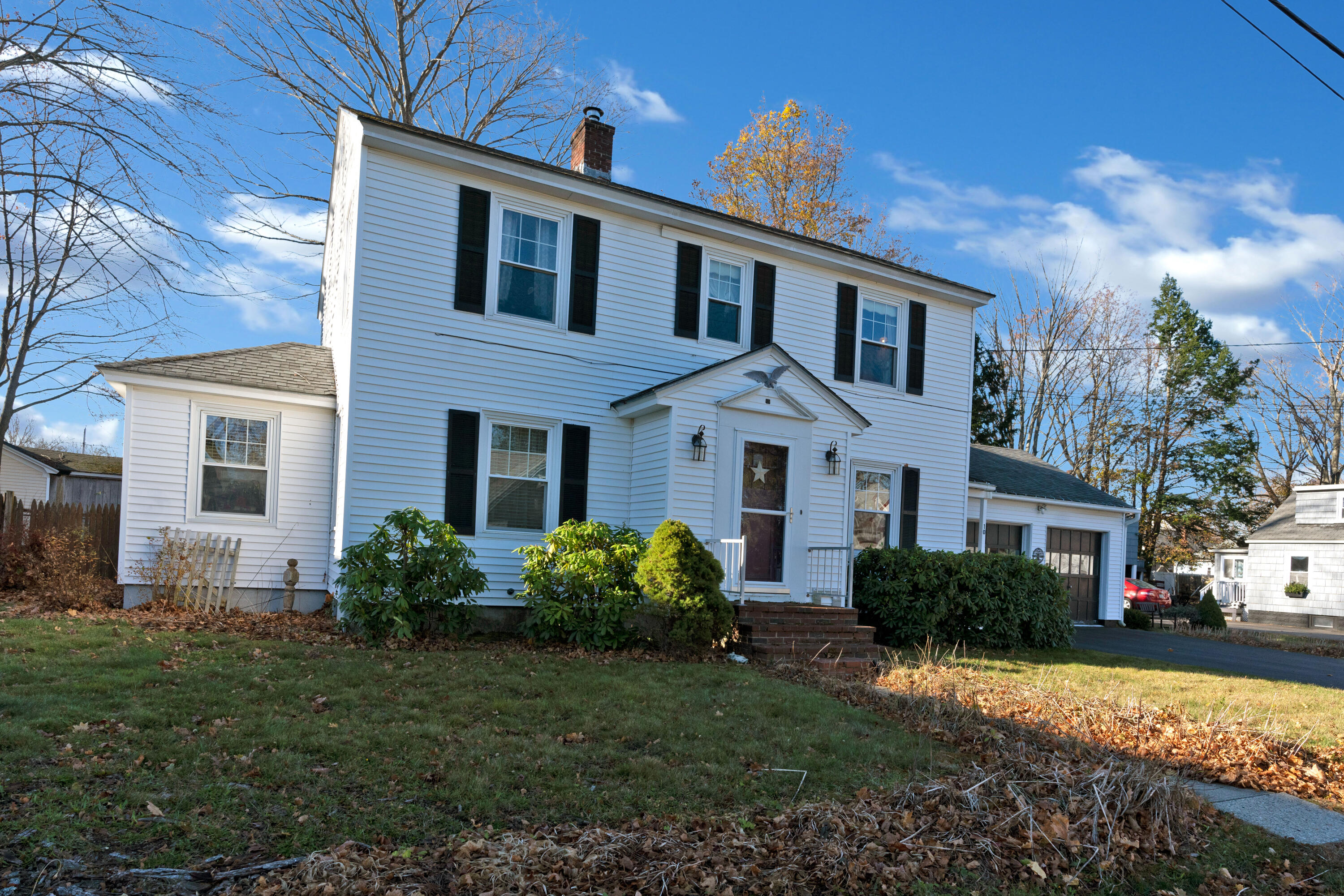 10 Herring Avenue