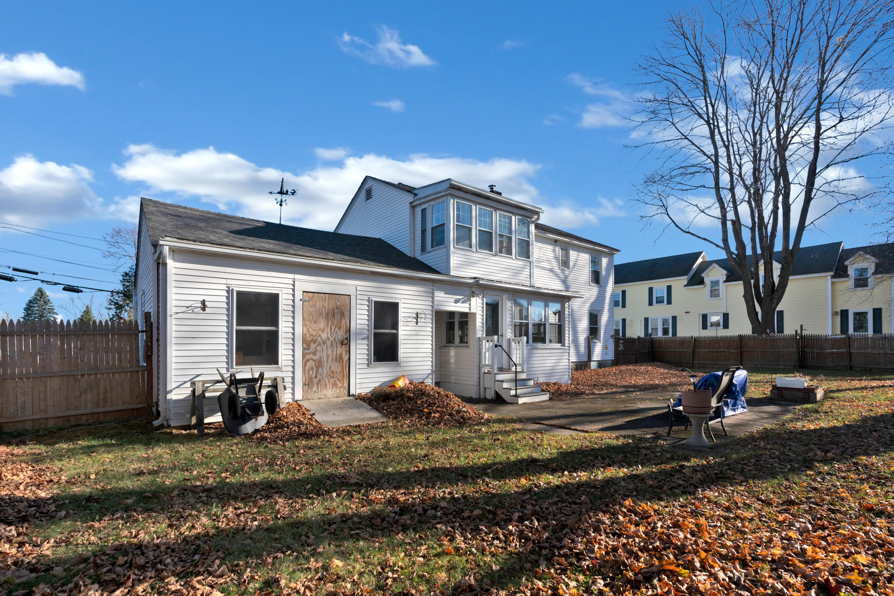 10 Herring Avenue