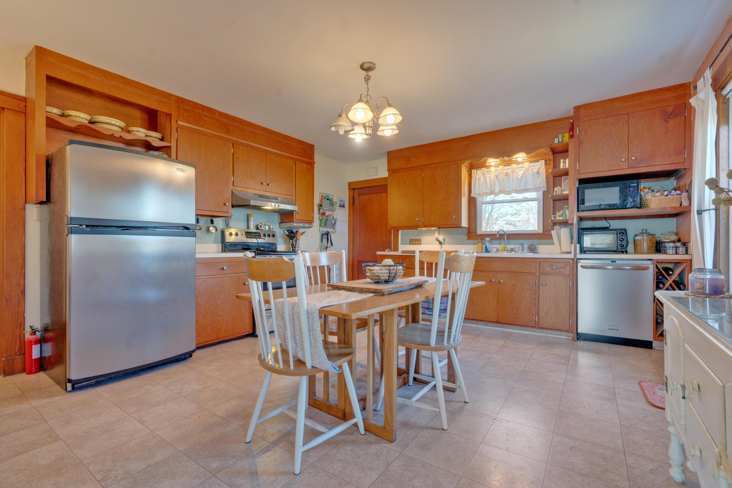 10 Herring Avenue