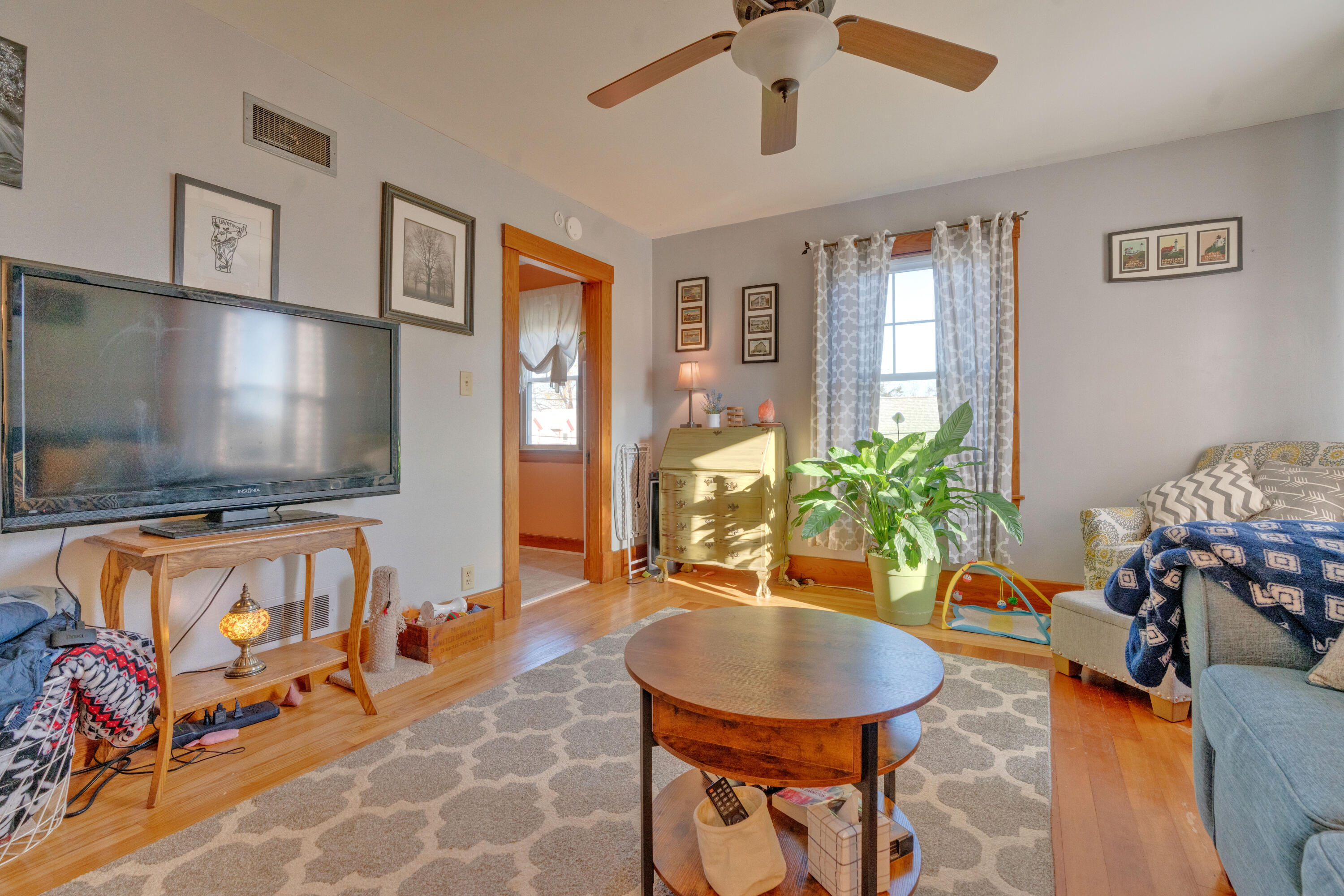 10 Herring Avenue