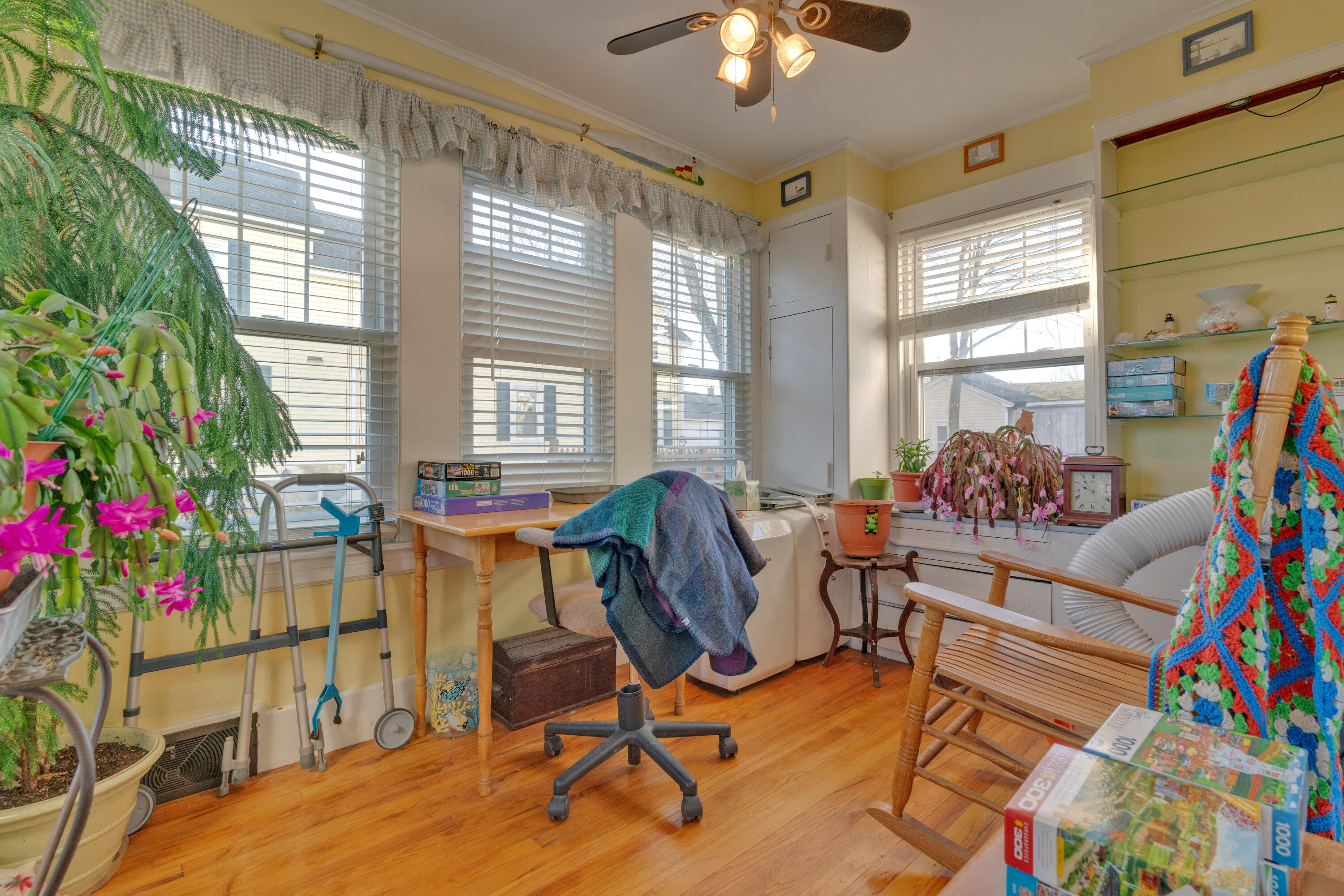 10 Herring Avenue