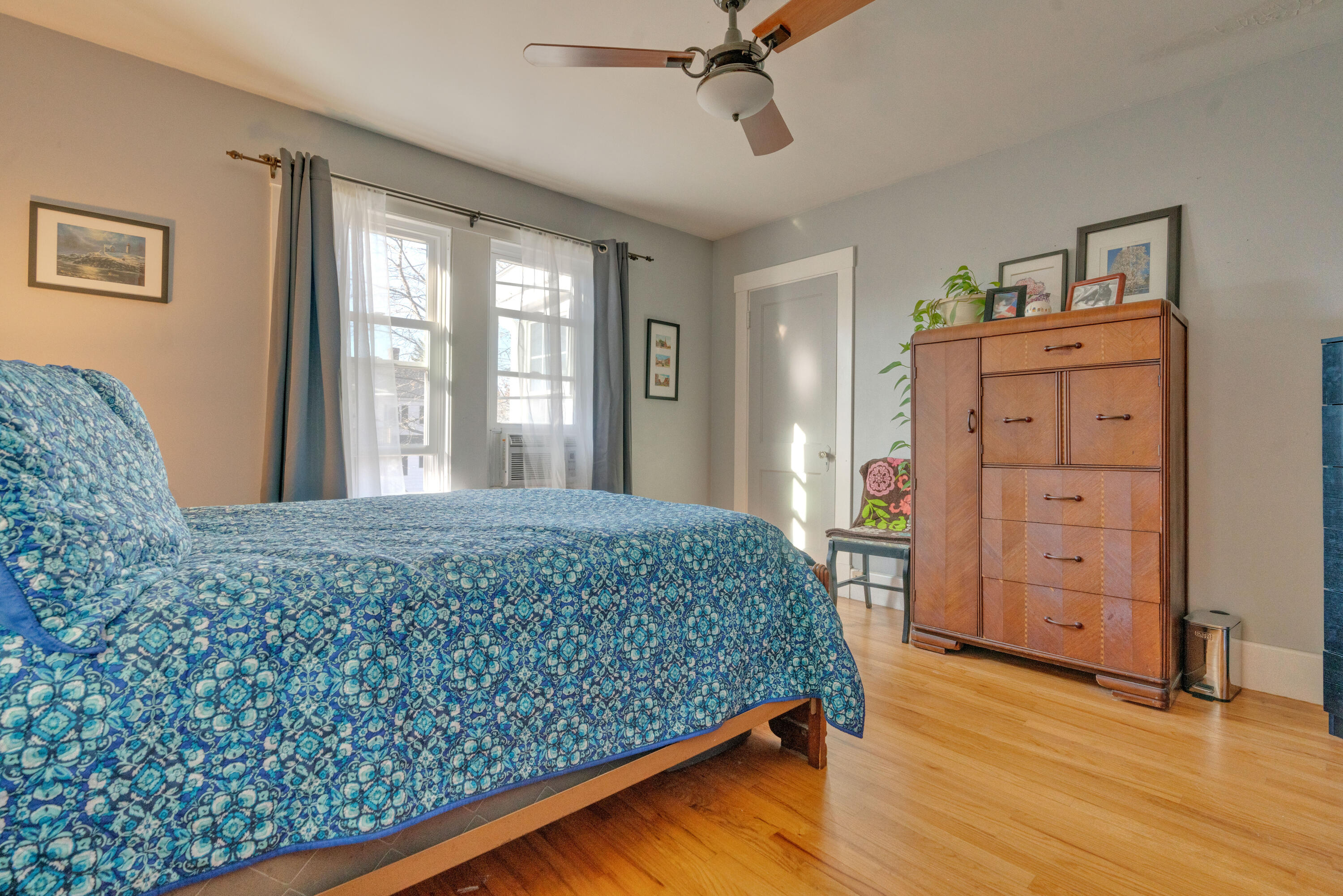 10 Herring Avenue