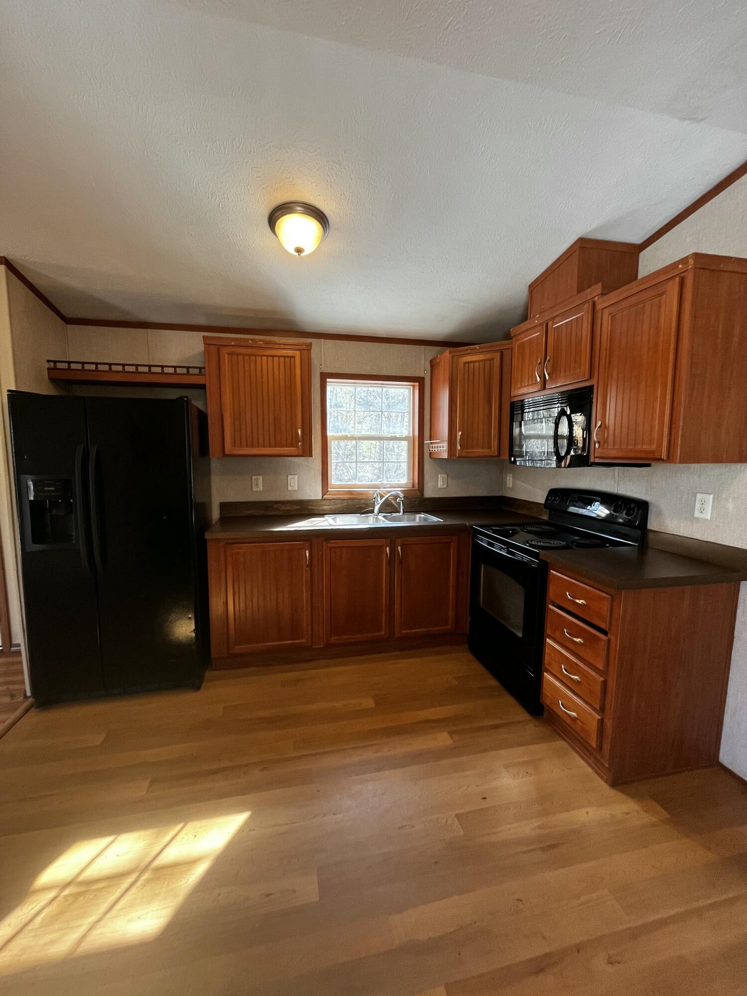 1081 Federal Road