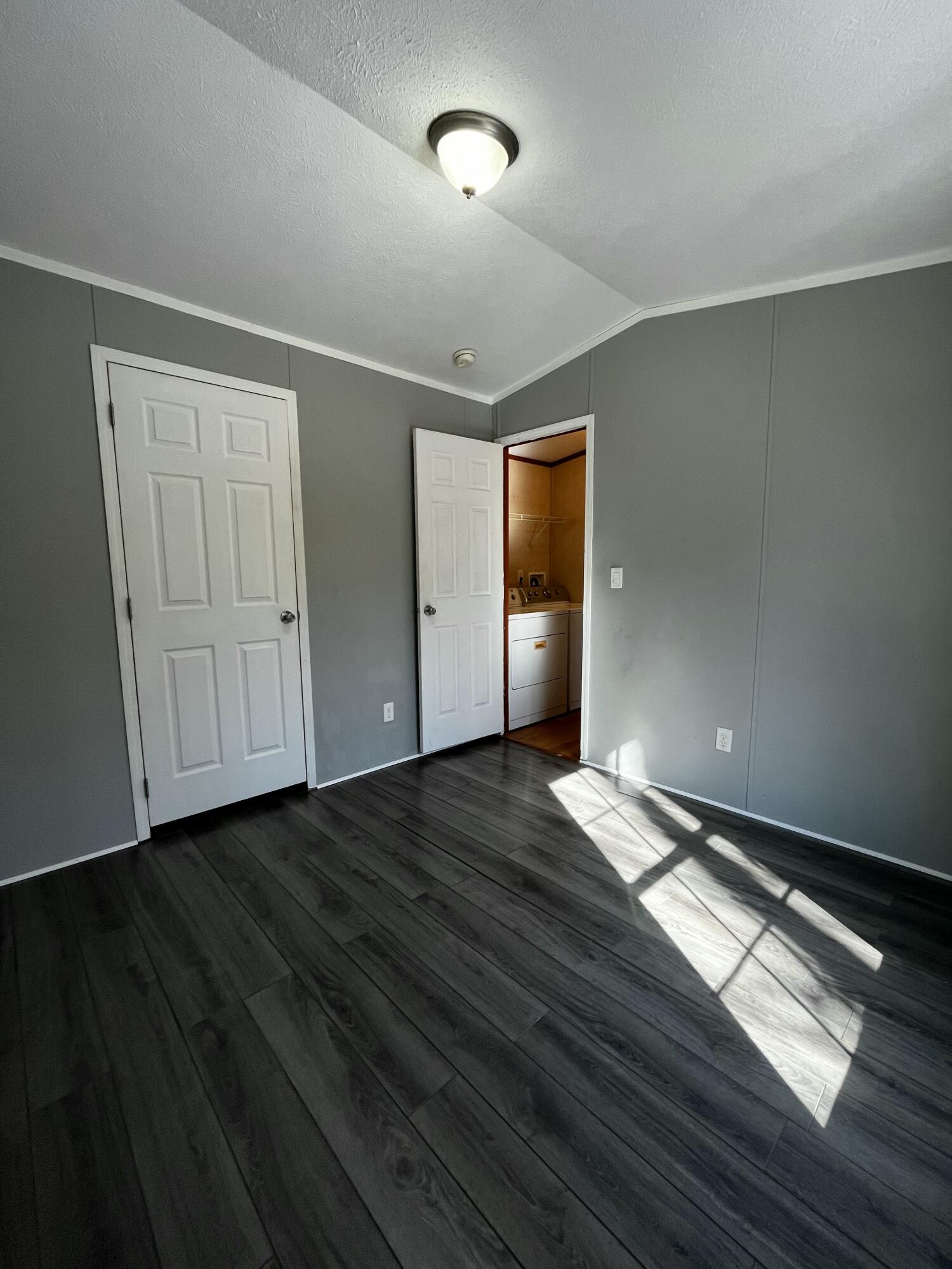 1081 Federal Road