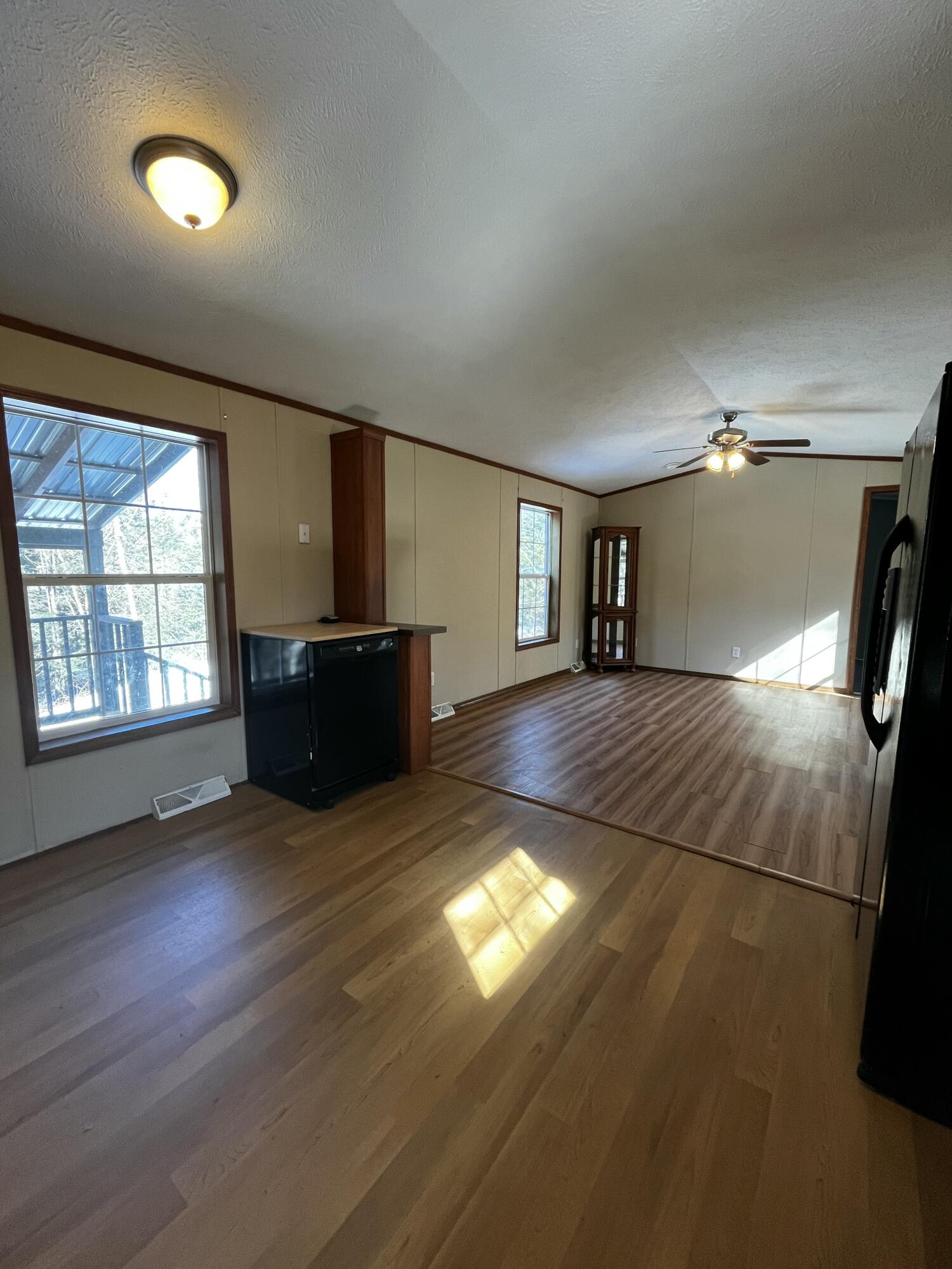 1081 Federal Road
