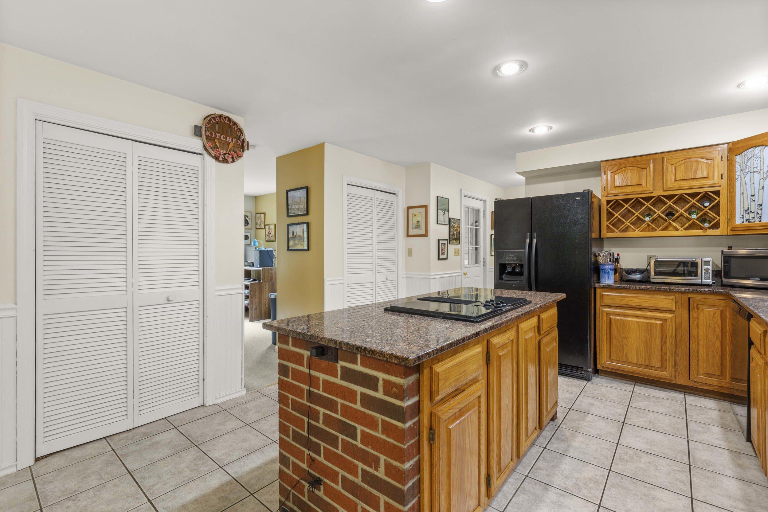 16 Rockaway Road