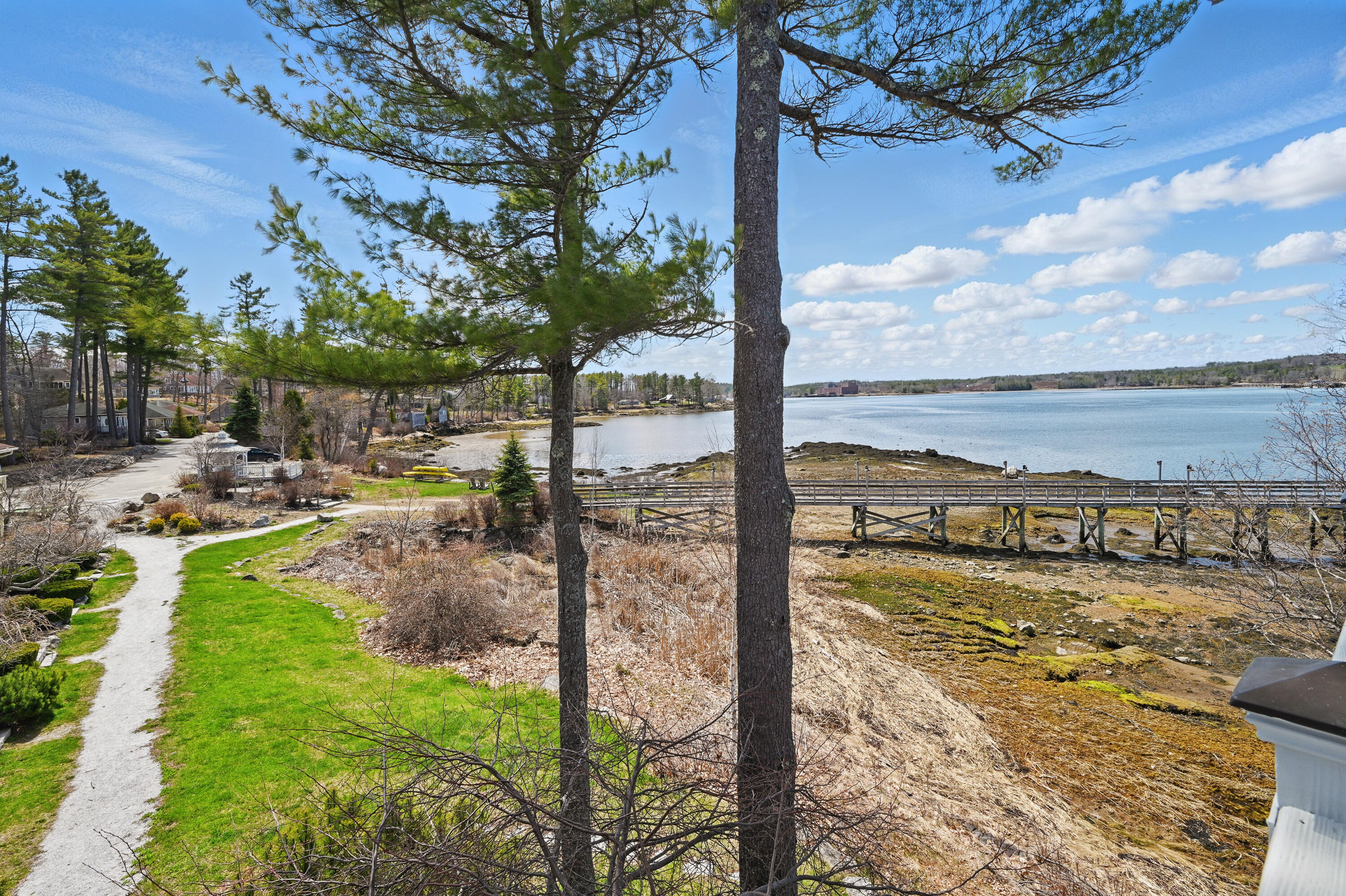 306 Eddy Road, 103