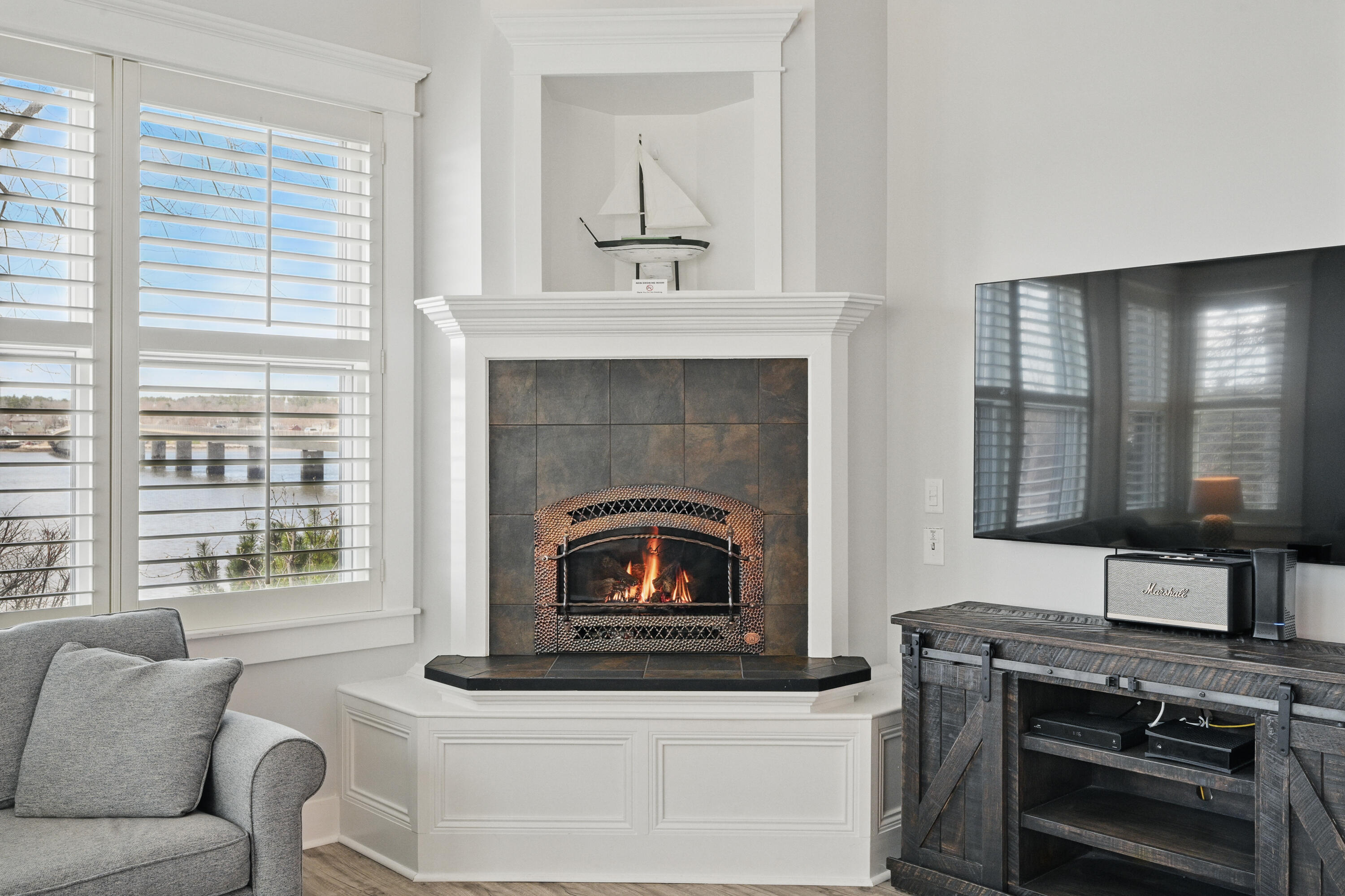 306 Eddy Road, 103