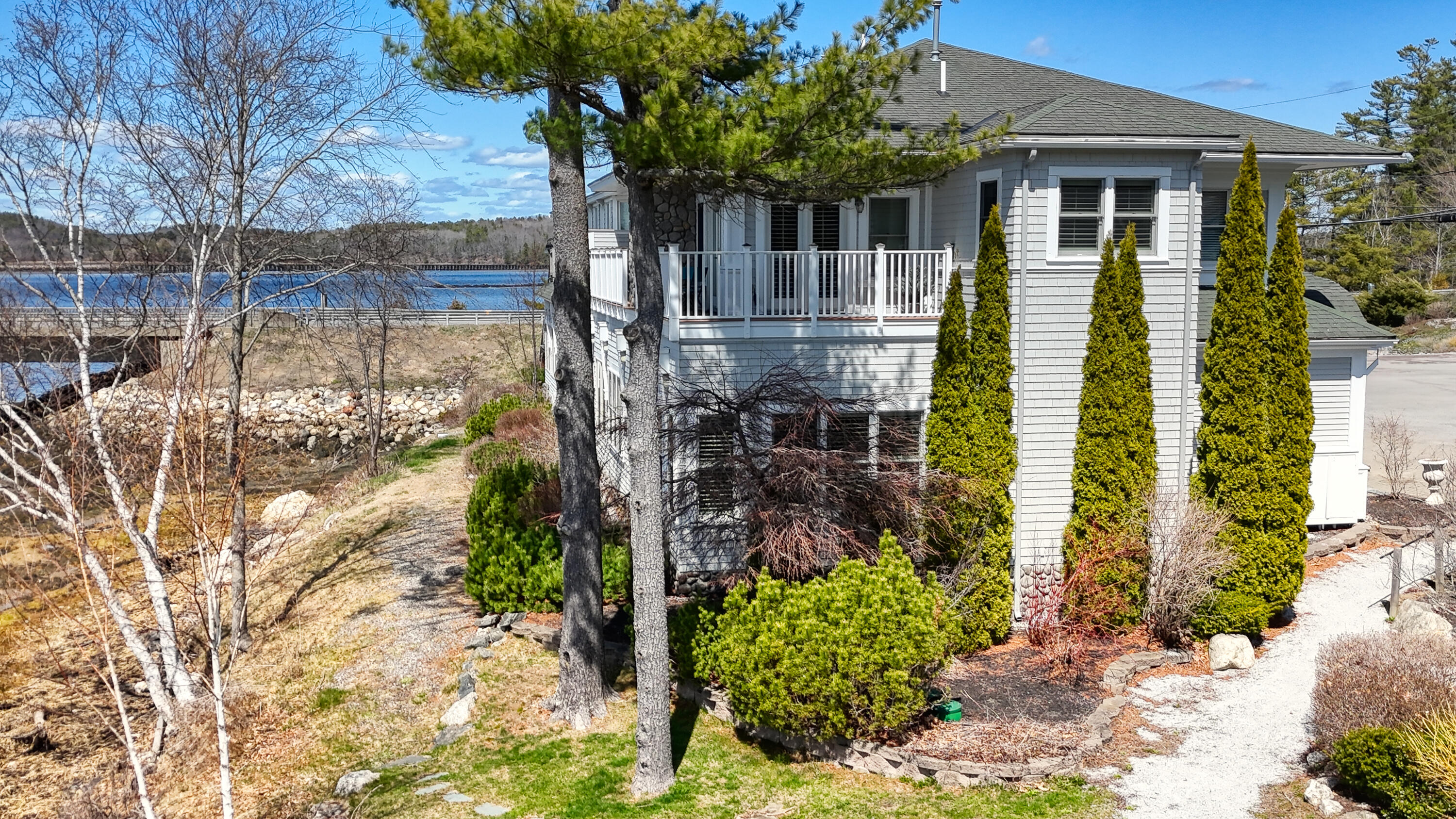 306 Eddy Road, 103