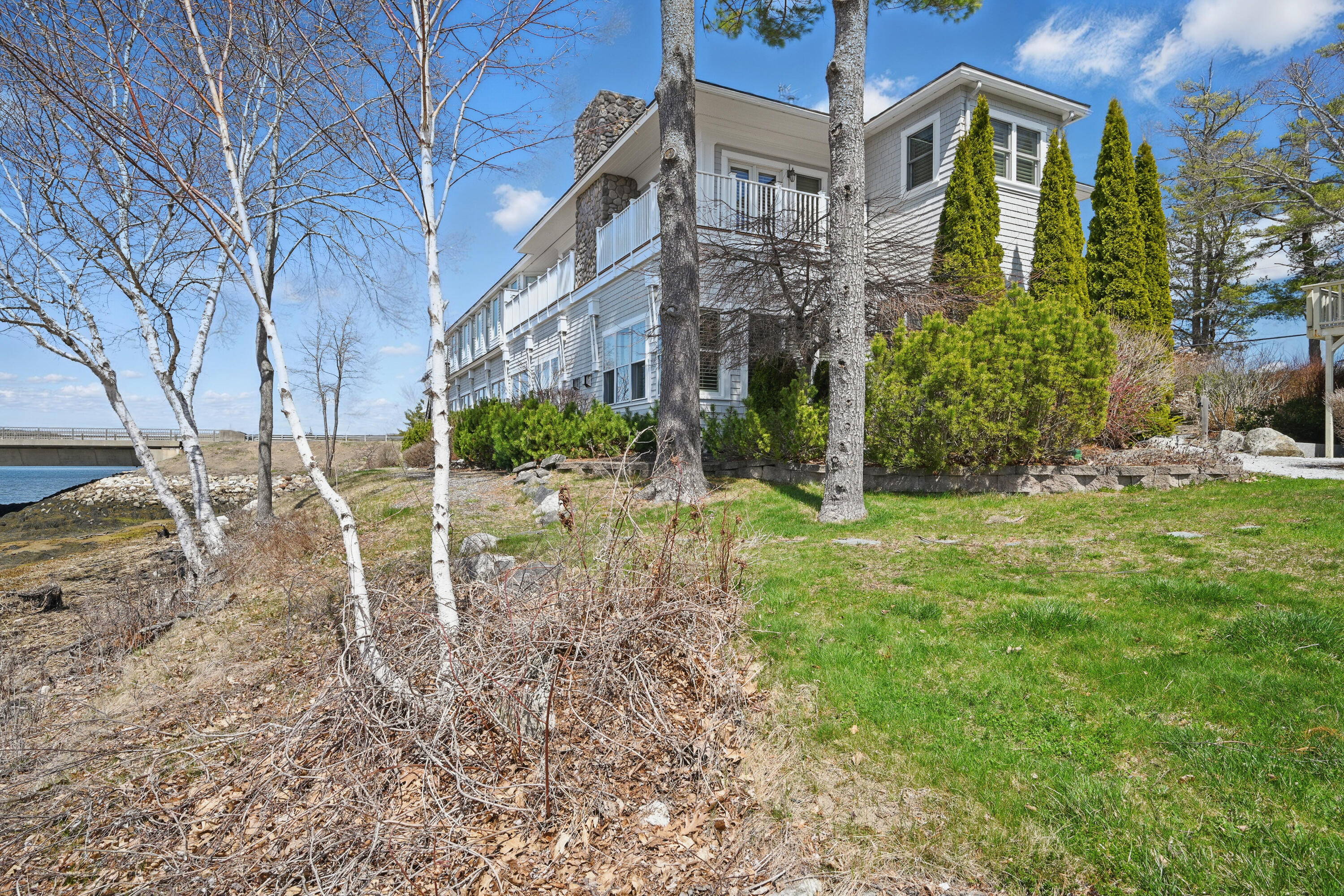 306 Eddy Road, 103