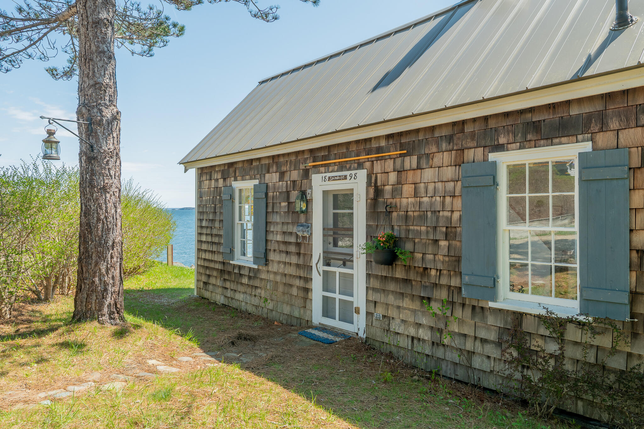 24-25 Central Landing Road
