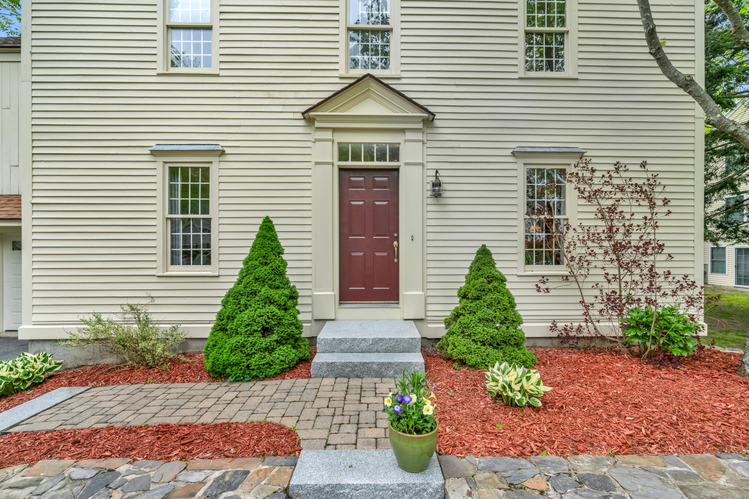5 Lillian Way