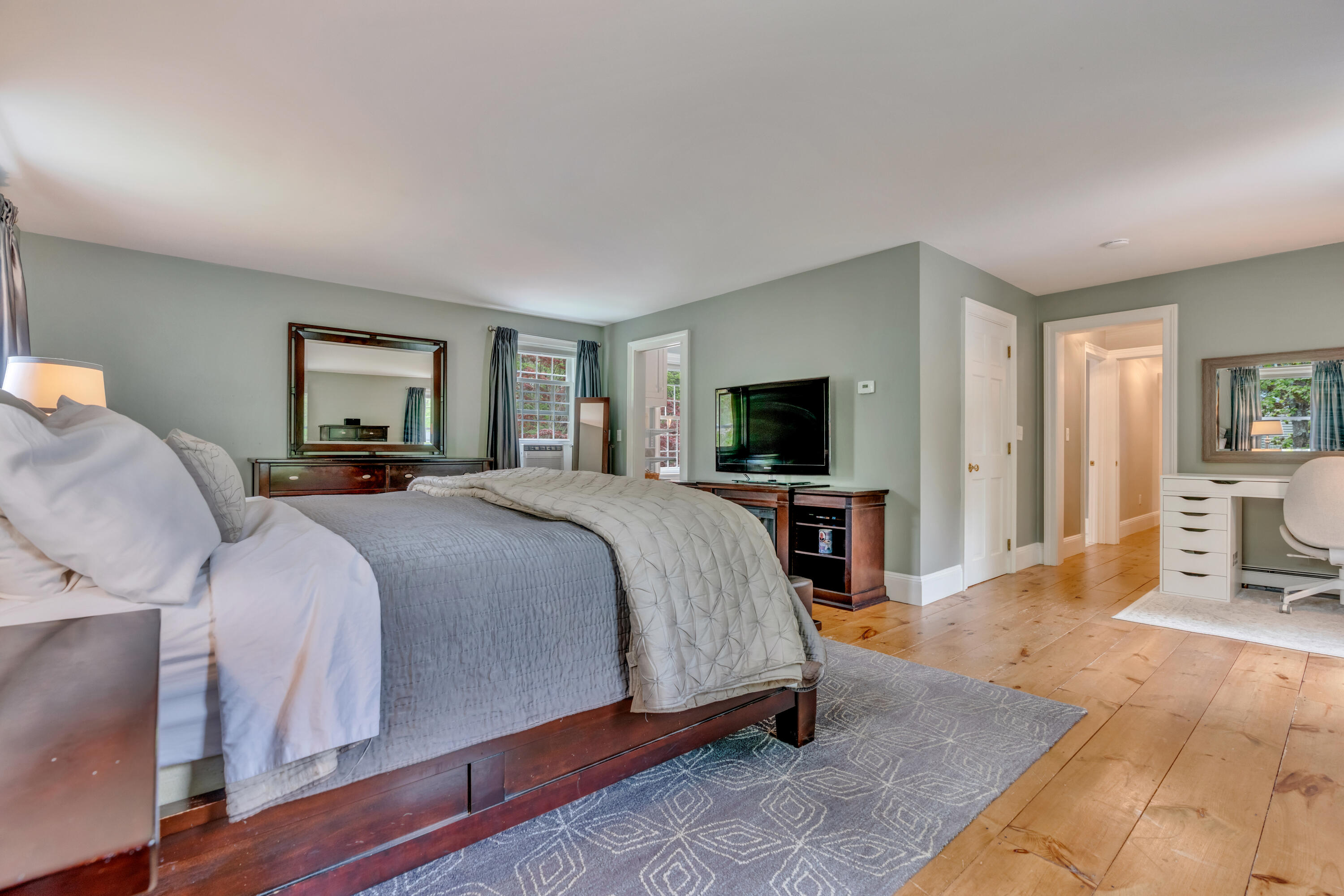 5 Lillian Way