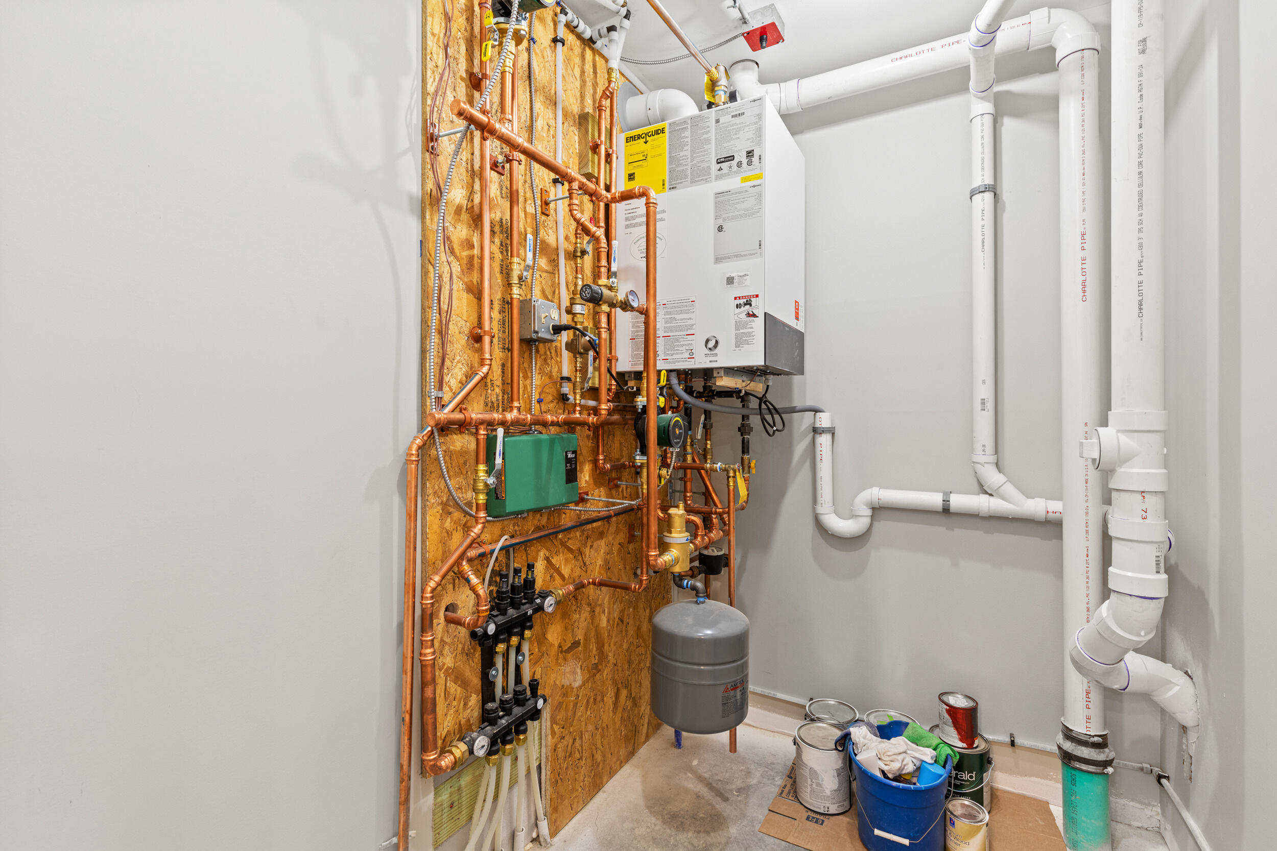 27A Callaway Drive, 27A