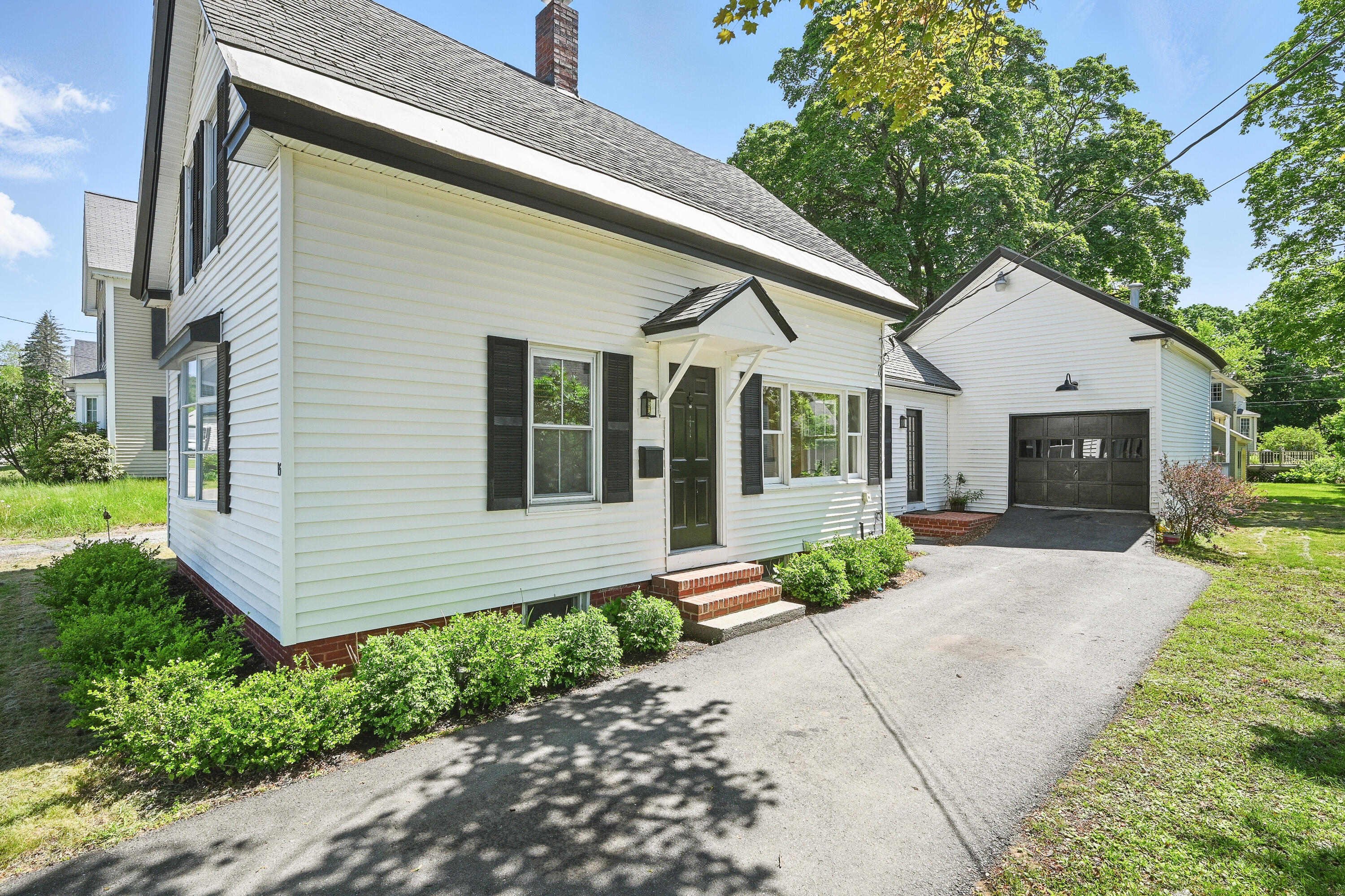 15 Pleasant Street